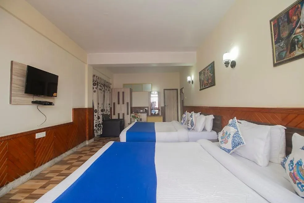 Bed in Hotel Golden Sunrise & Spa