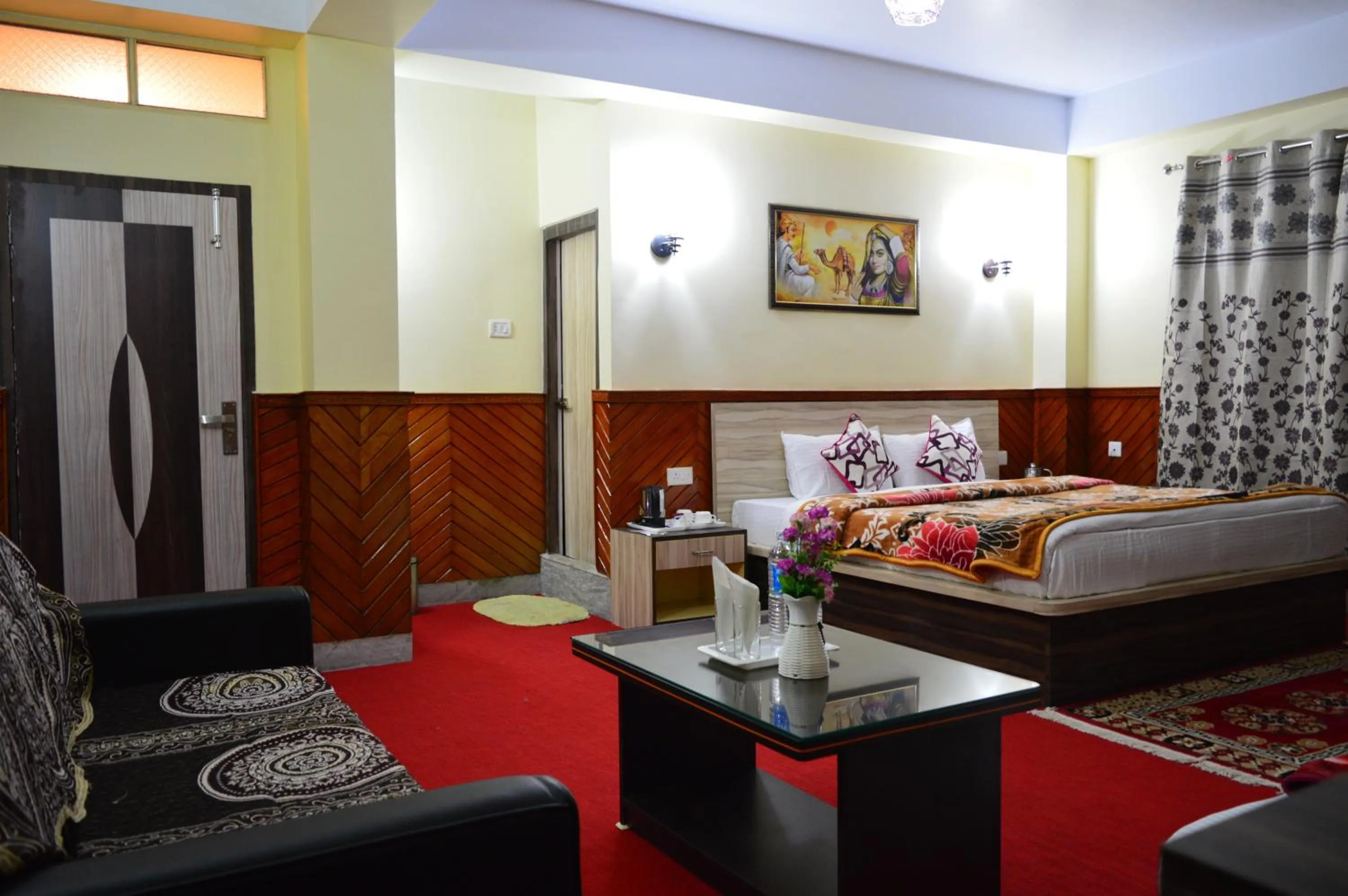 Bed in Hotel Golden Sunrise & Spa