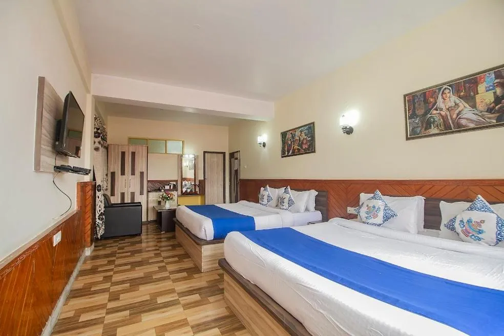 Bed in Hotel Golden Sunrise & Spa