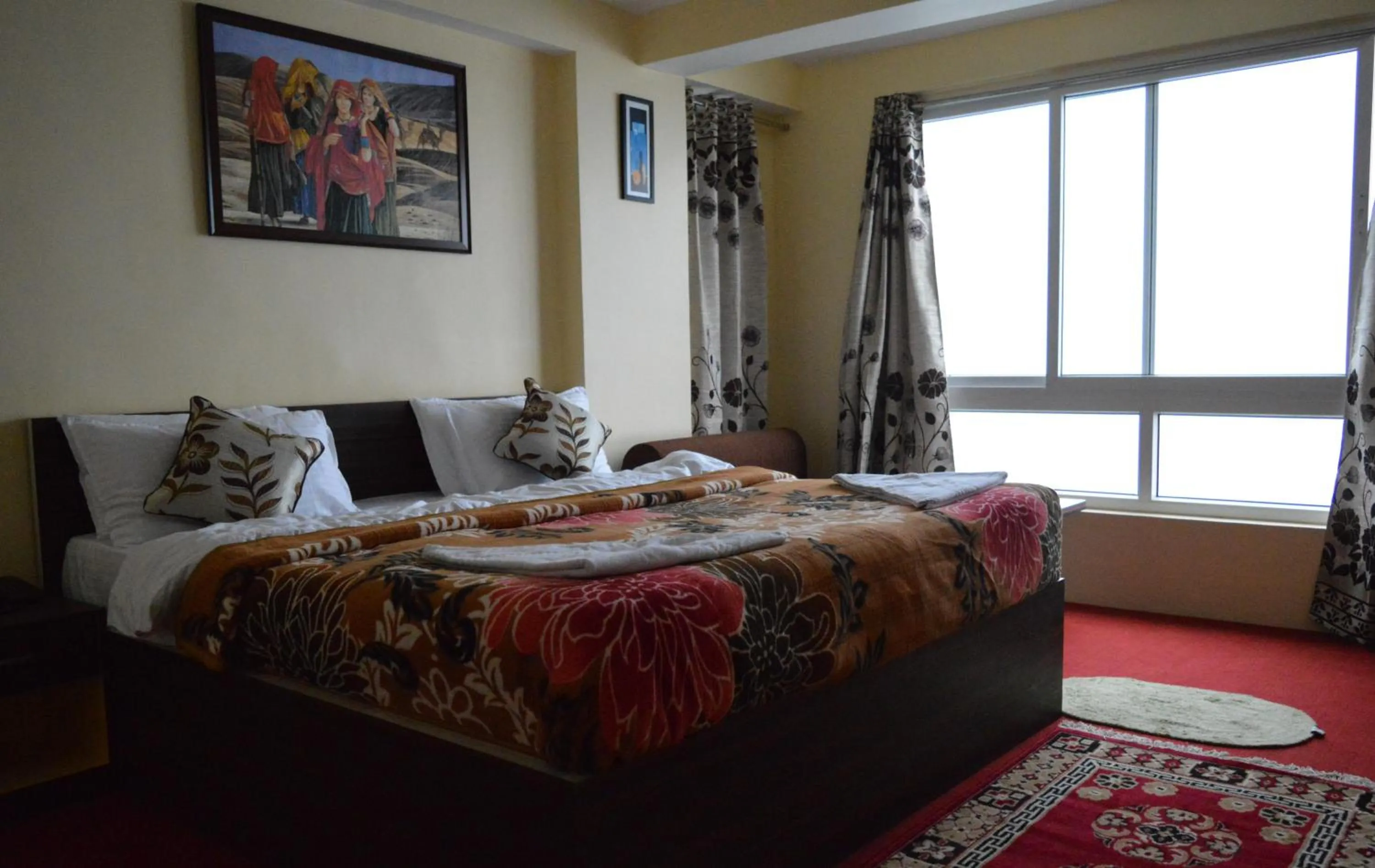 Bed in Hotel Golden Sunrise & Spa