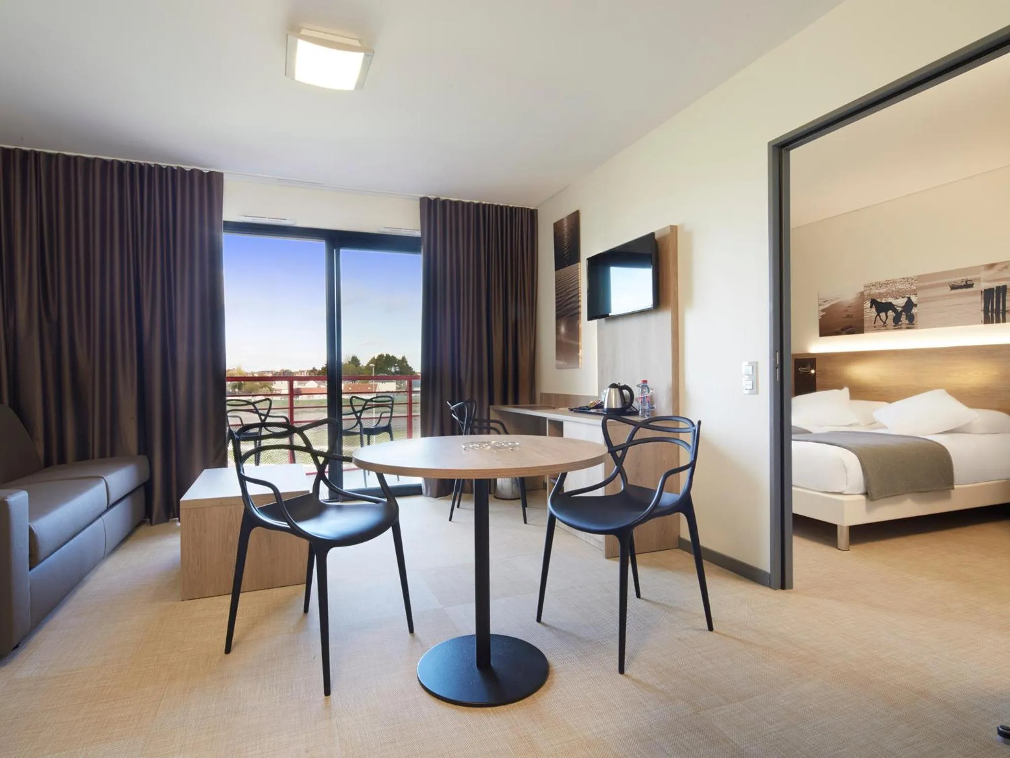 Day, Bed in Kyriad Prestige Residence & Spa Cabourg-Dives-sur-Mer