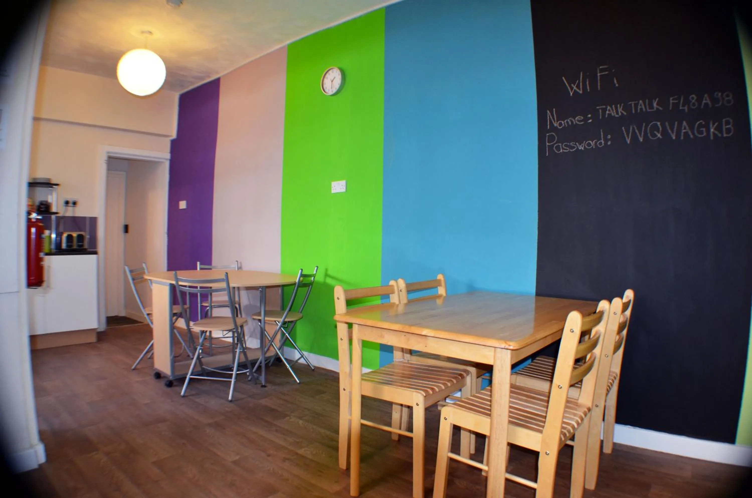 Kitchen or kitchenette in Birchfields Guest House