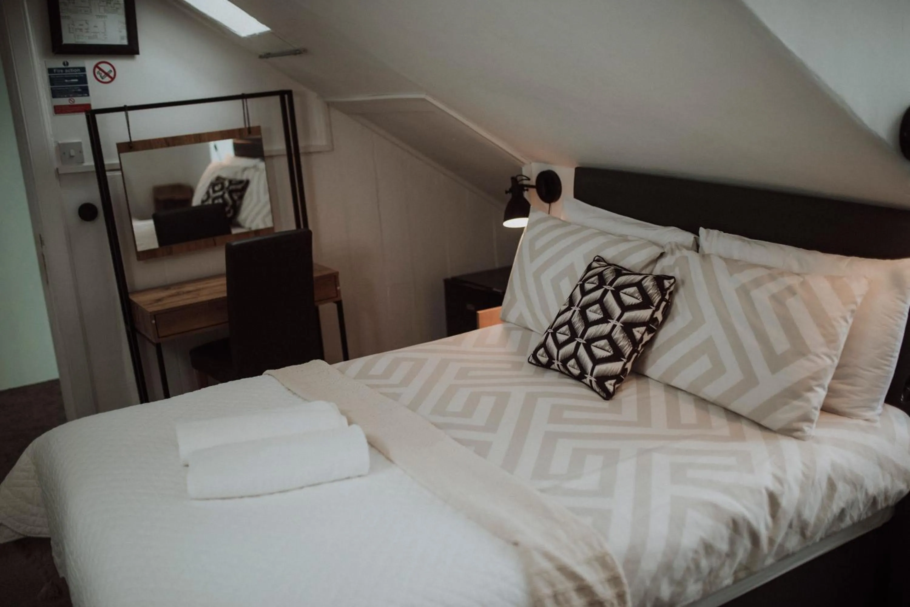 Photo of the whole room, Bed in 16 Pilrig Guest House