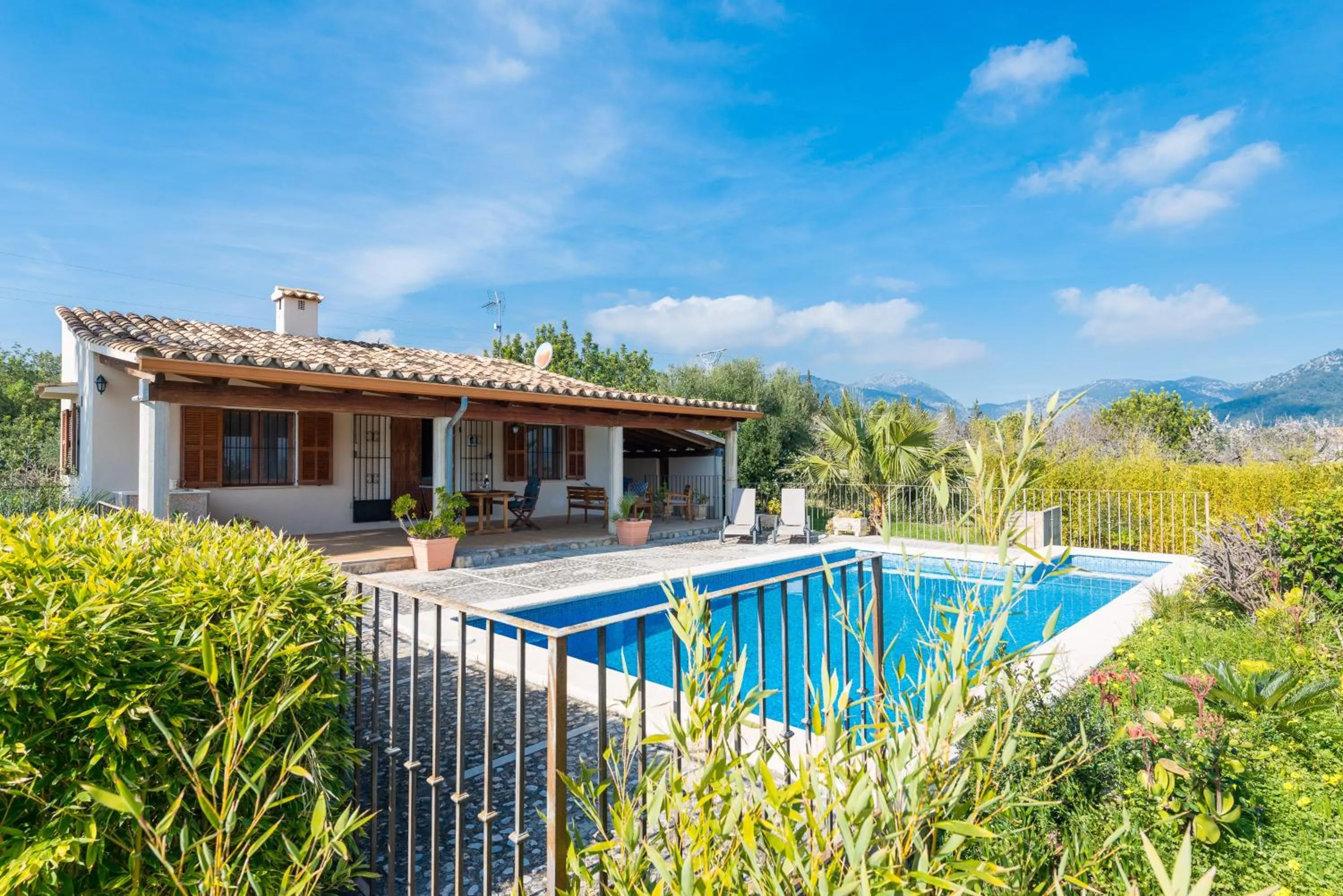 Swimming pool in Can Gallu - Adults Only.