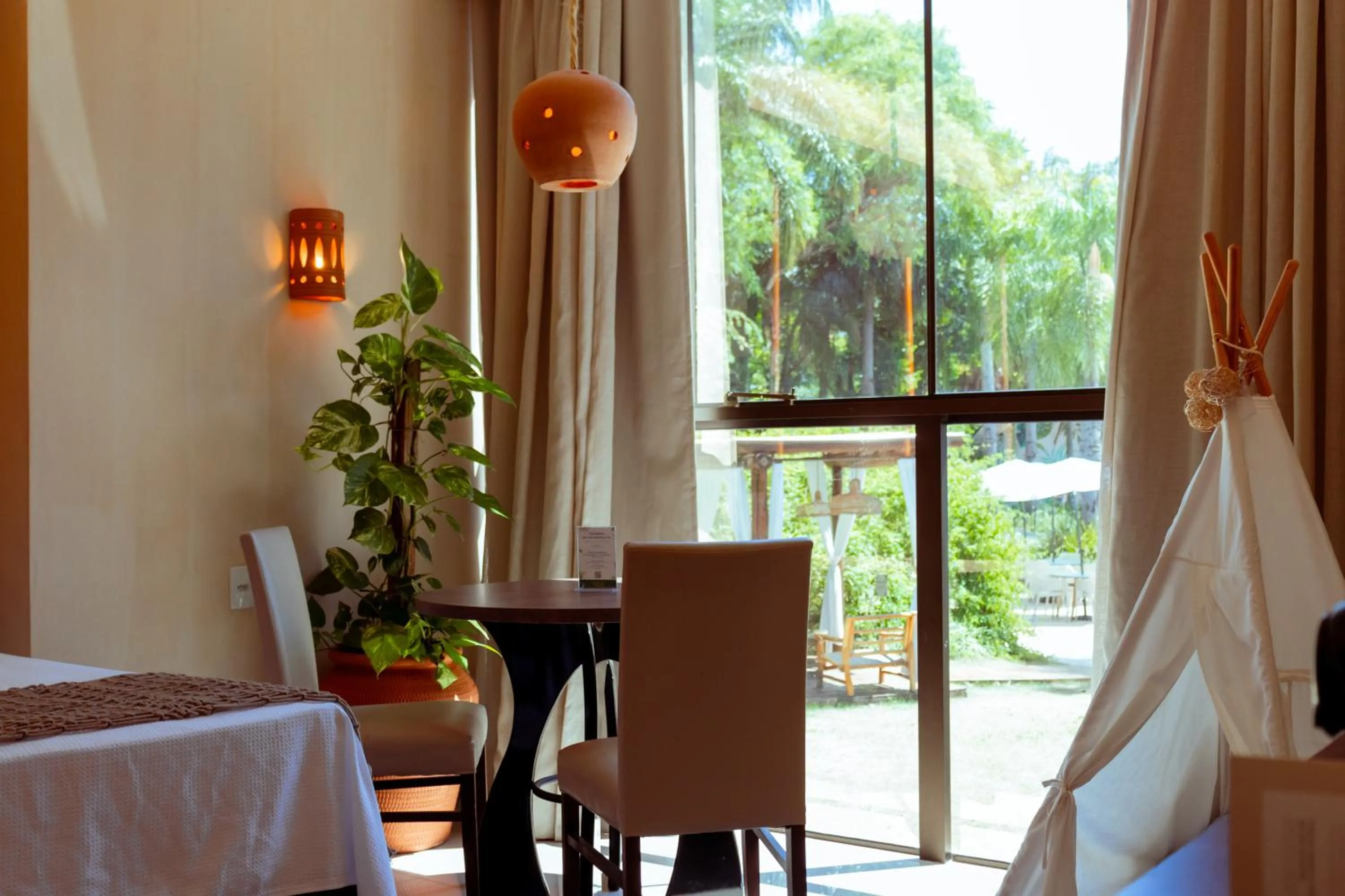 View (from property/room), Bed in Vivaz Cataratas Hotel Resort