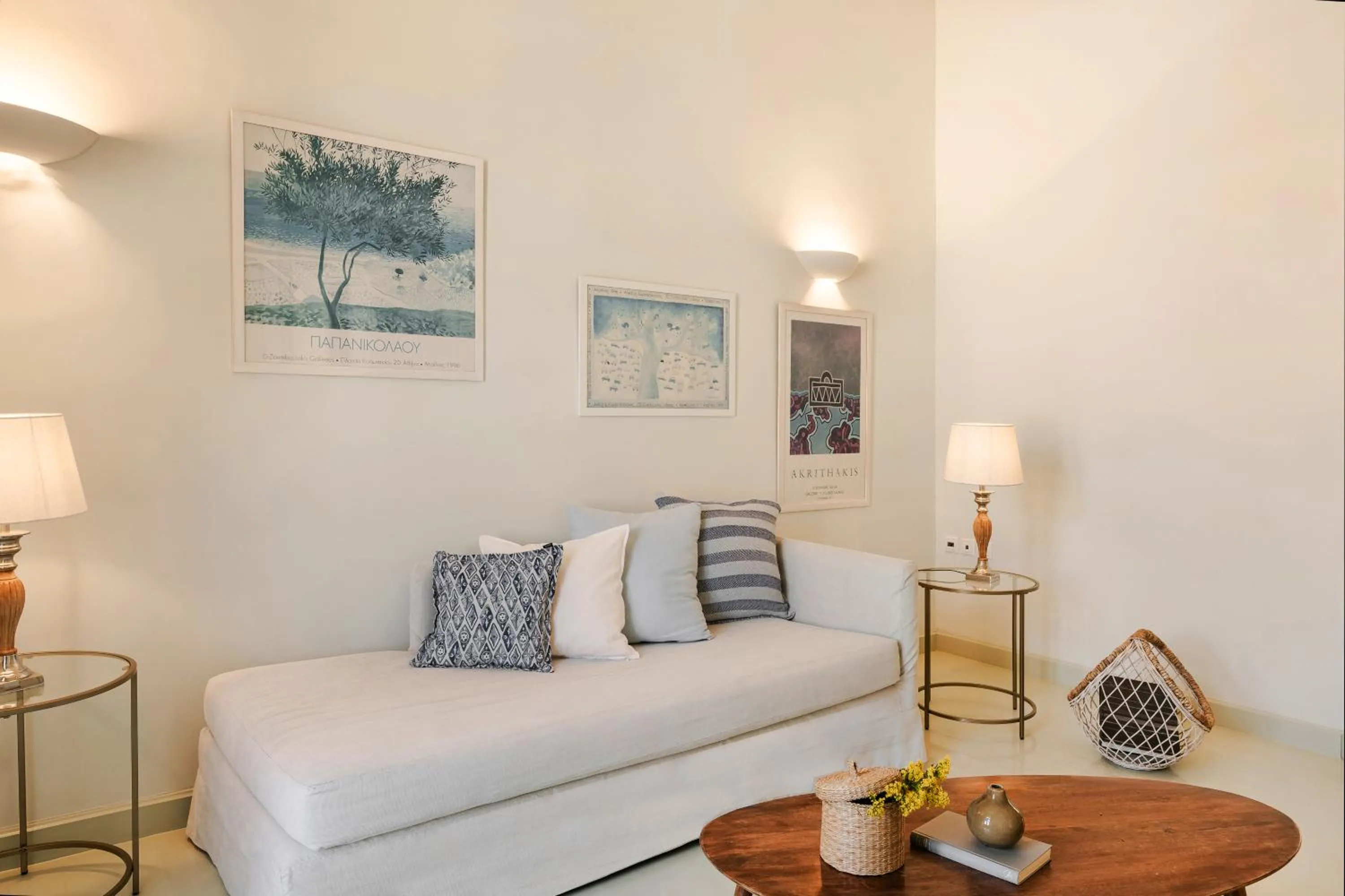 Living room in Hydra Hotel