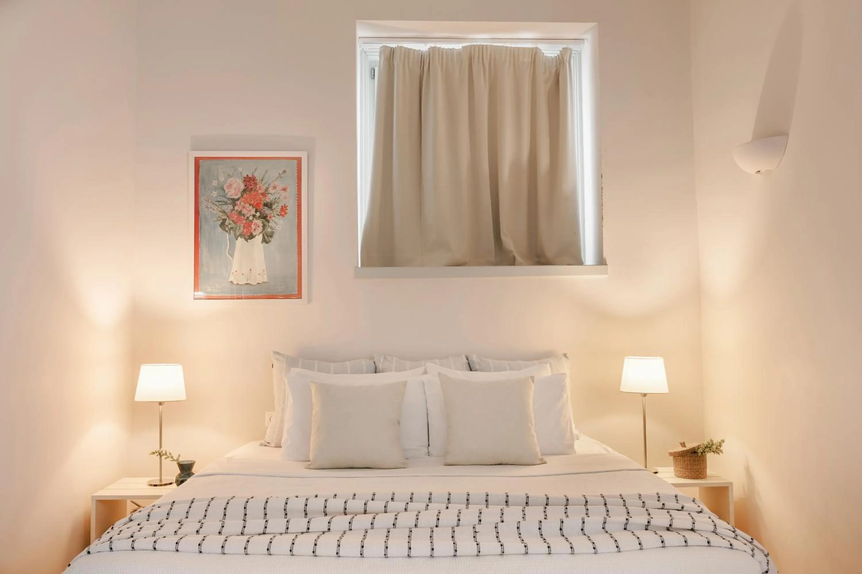 Bedroom, Bed in Hydra Hotel