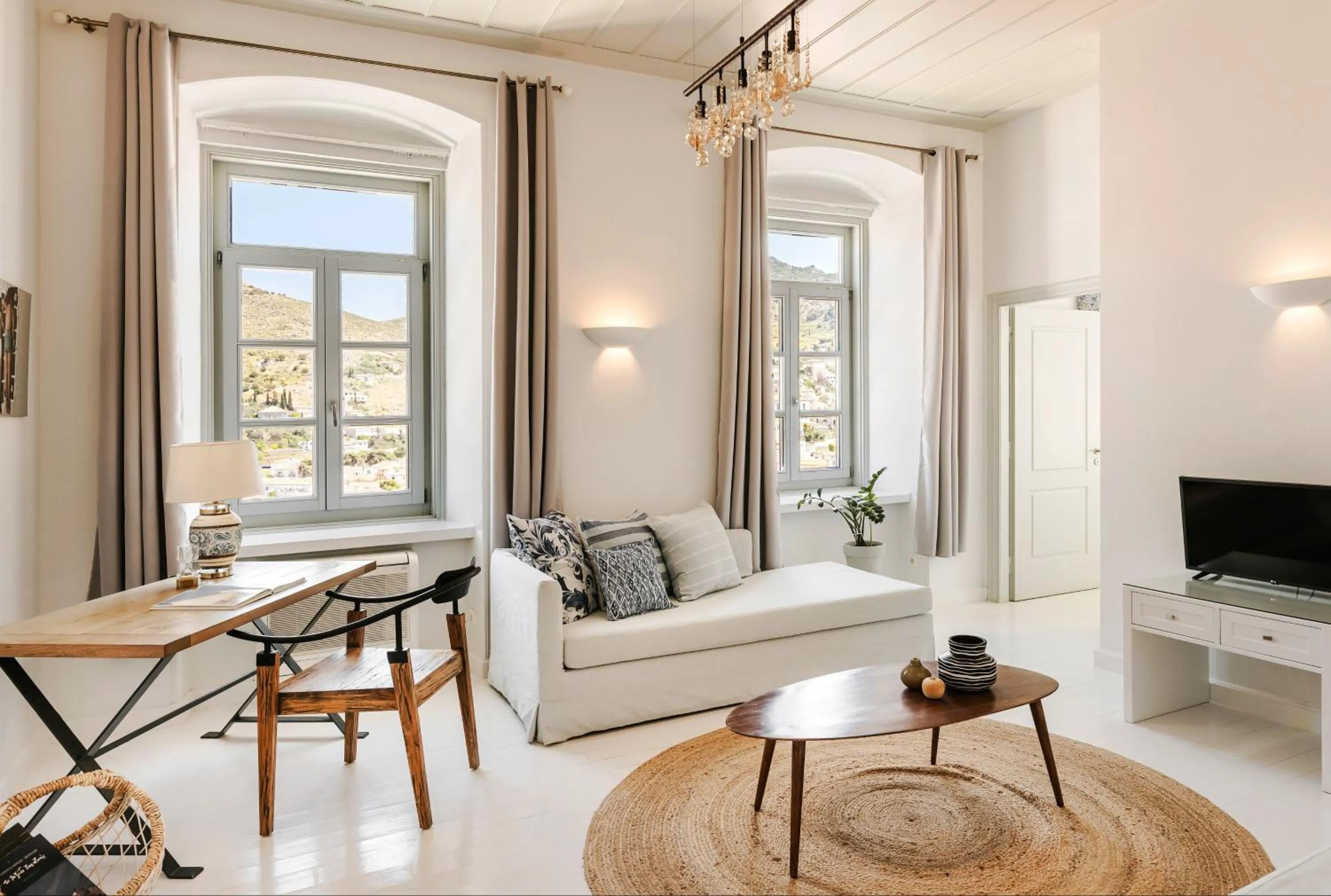 Living room in Hydra Hotel