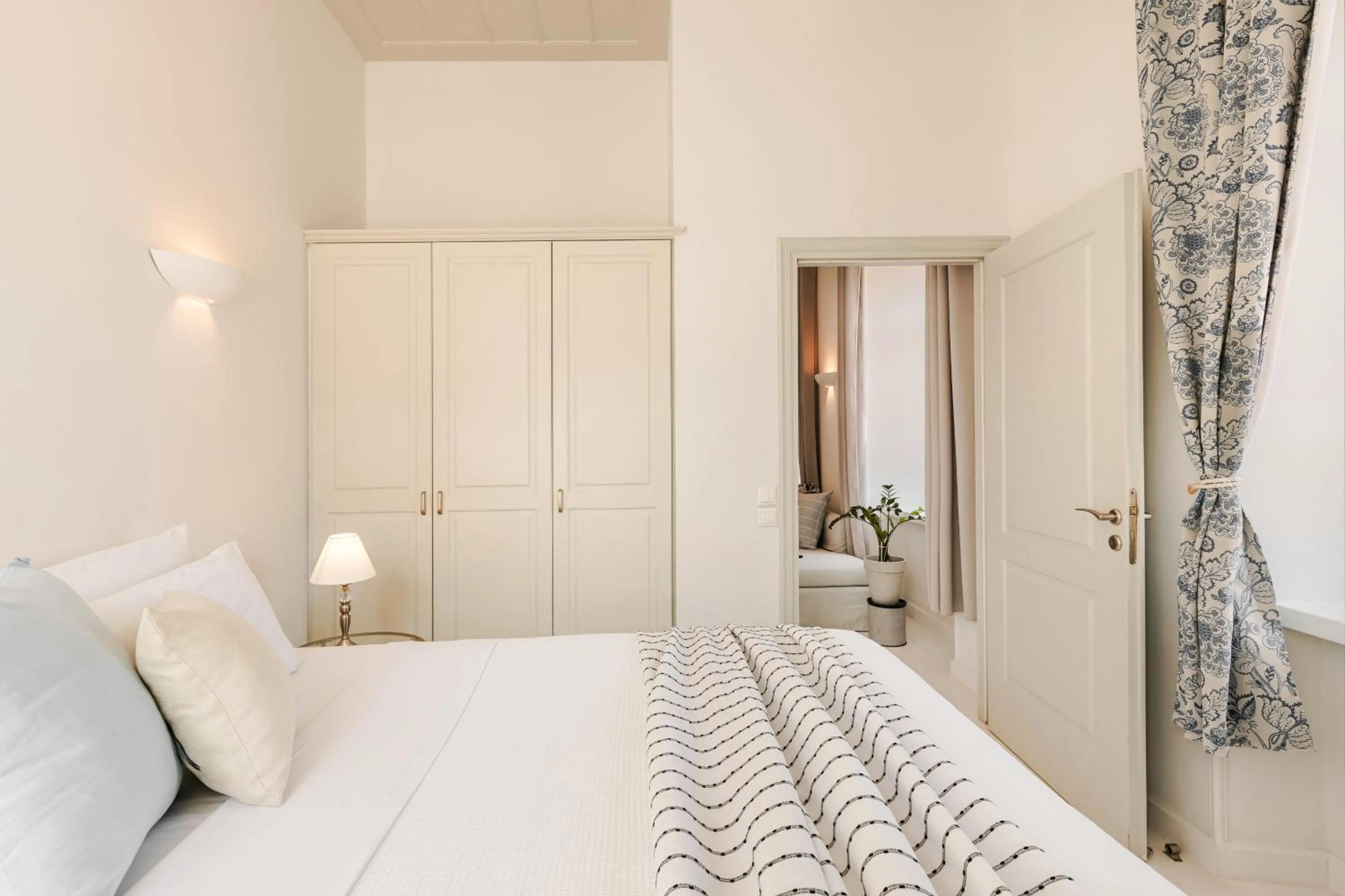 Bedroom, Bed in Hydra Hotel