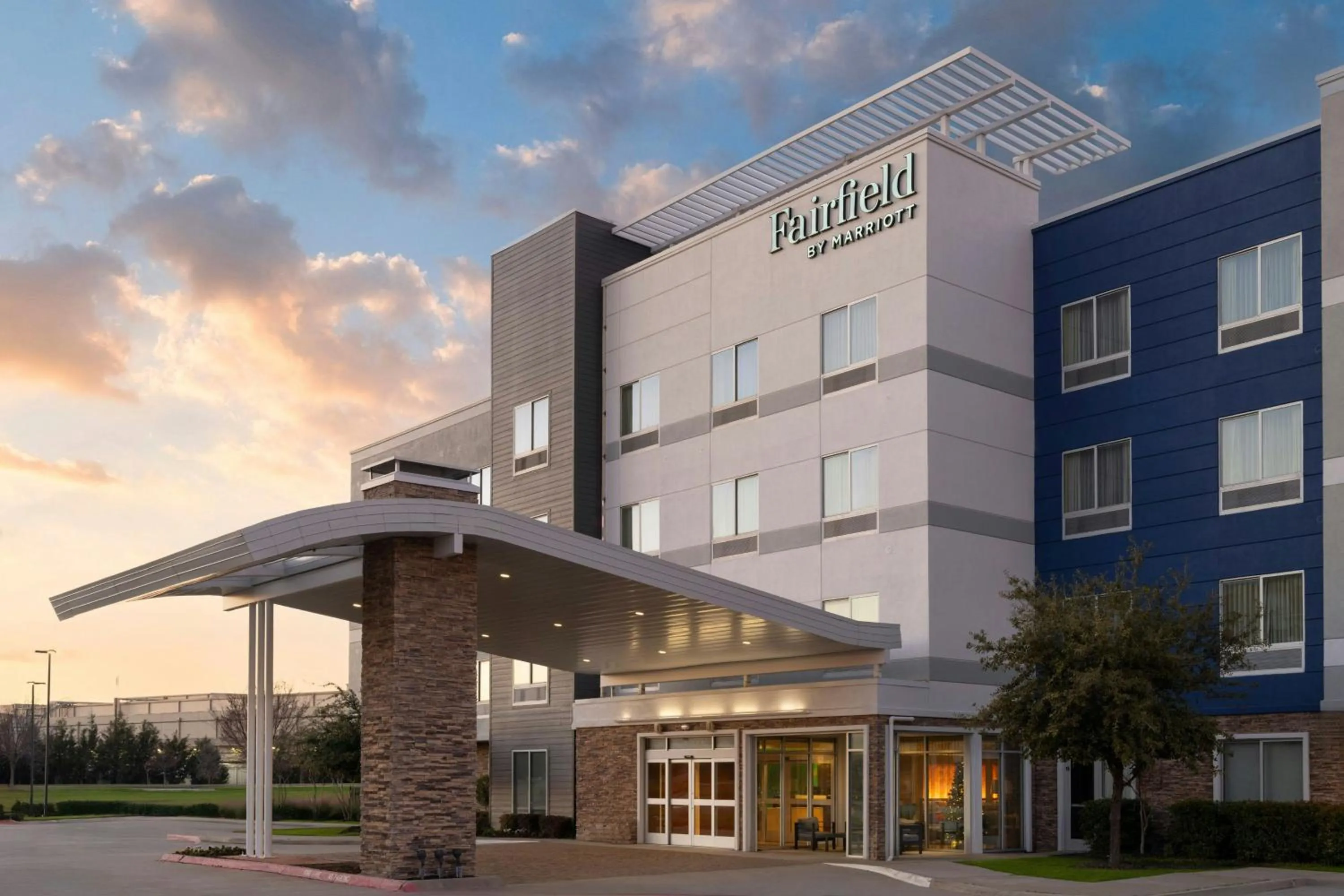 Property building in Fairfield Inn & Suites by Marriott Dallas West/I-30