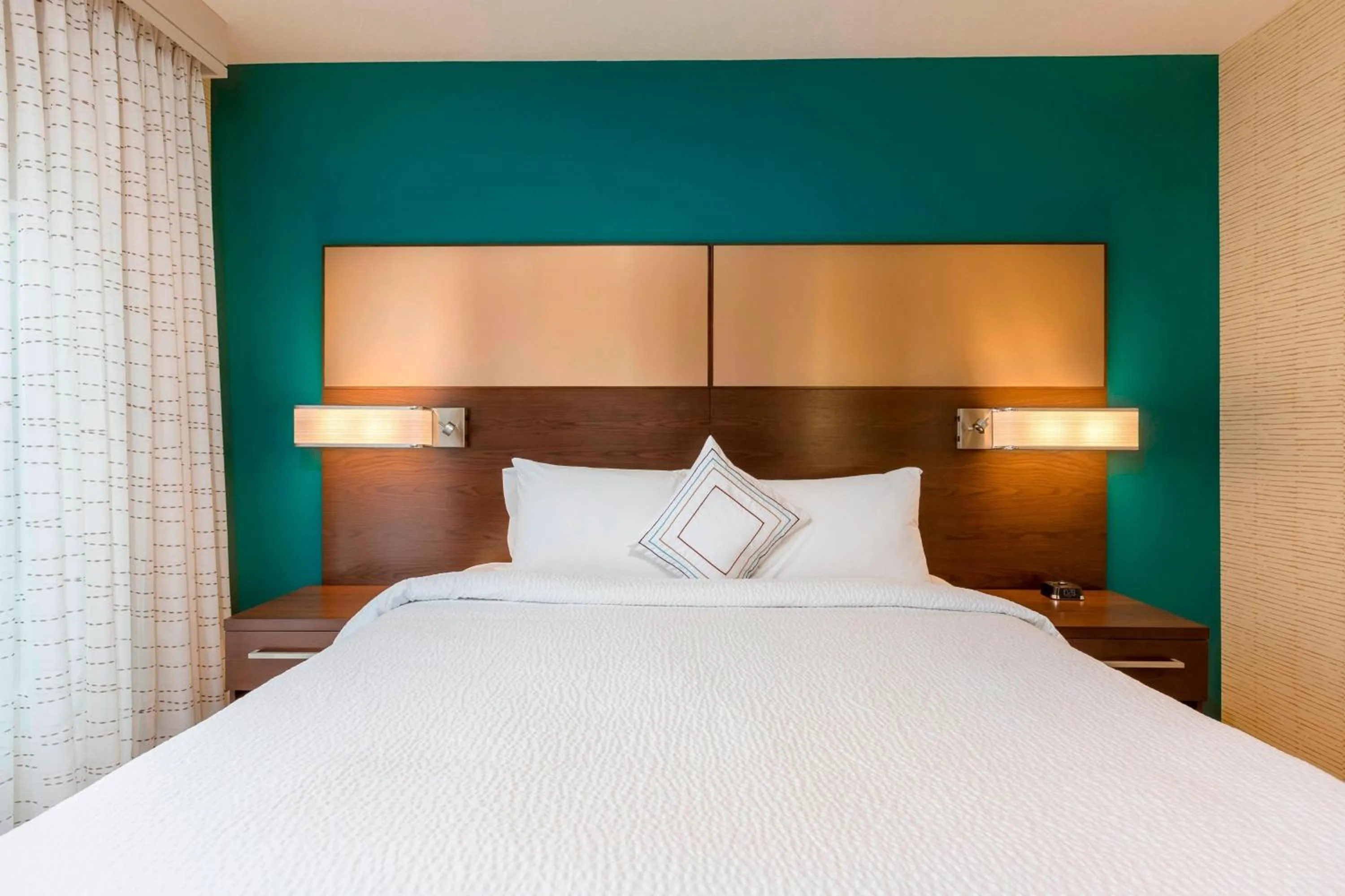 Photo of the whole room, Bed in Residence Inn by Marriott Portland Hillsboro/Brookwood