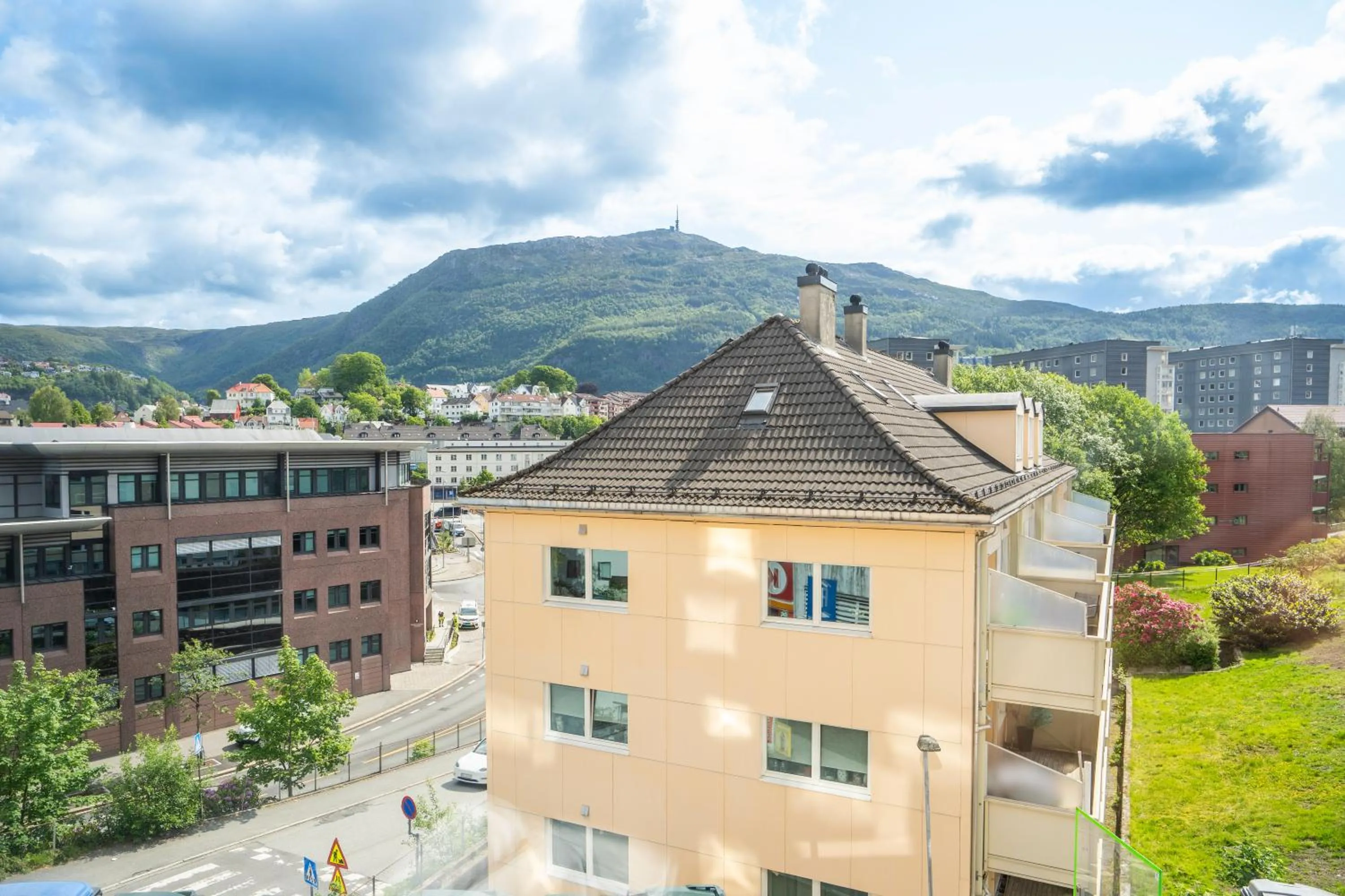 Mountain view in Prize by Radisson, Solheimsviken Bergen