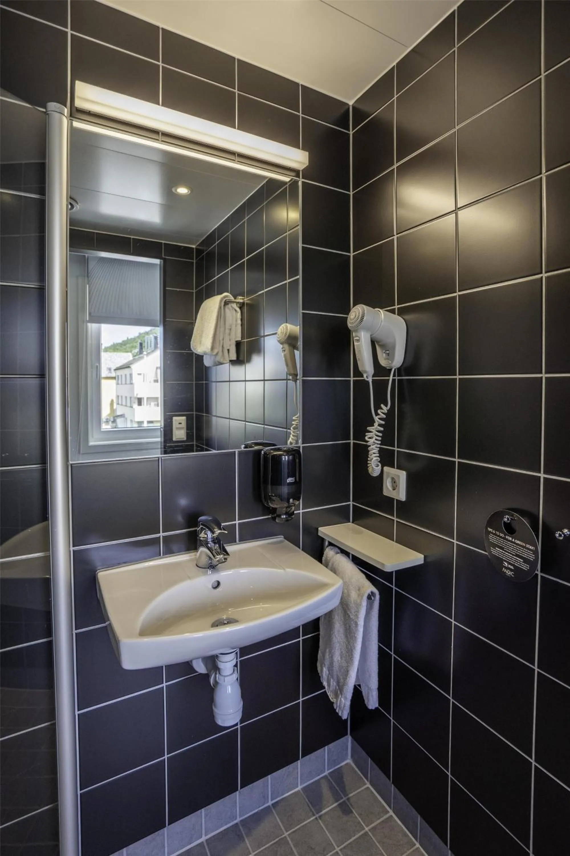 Bathroom in Prize by Radisson, Solheimsviken Bergen