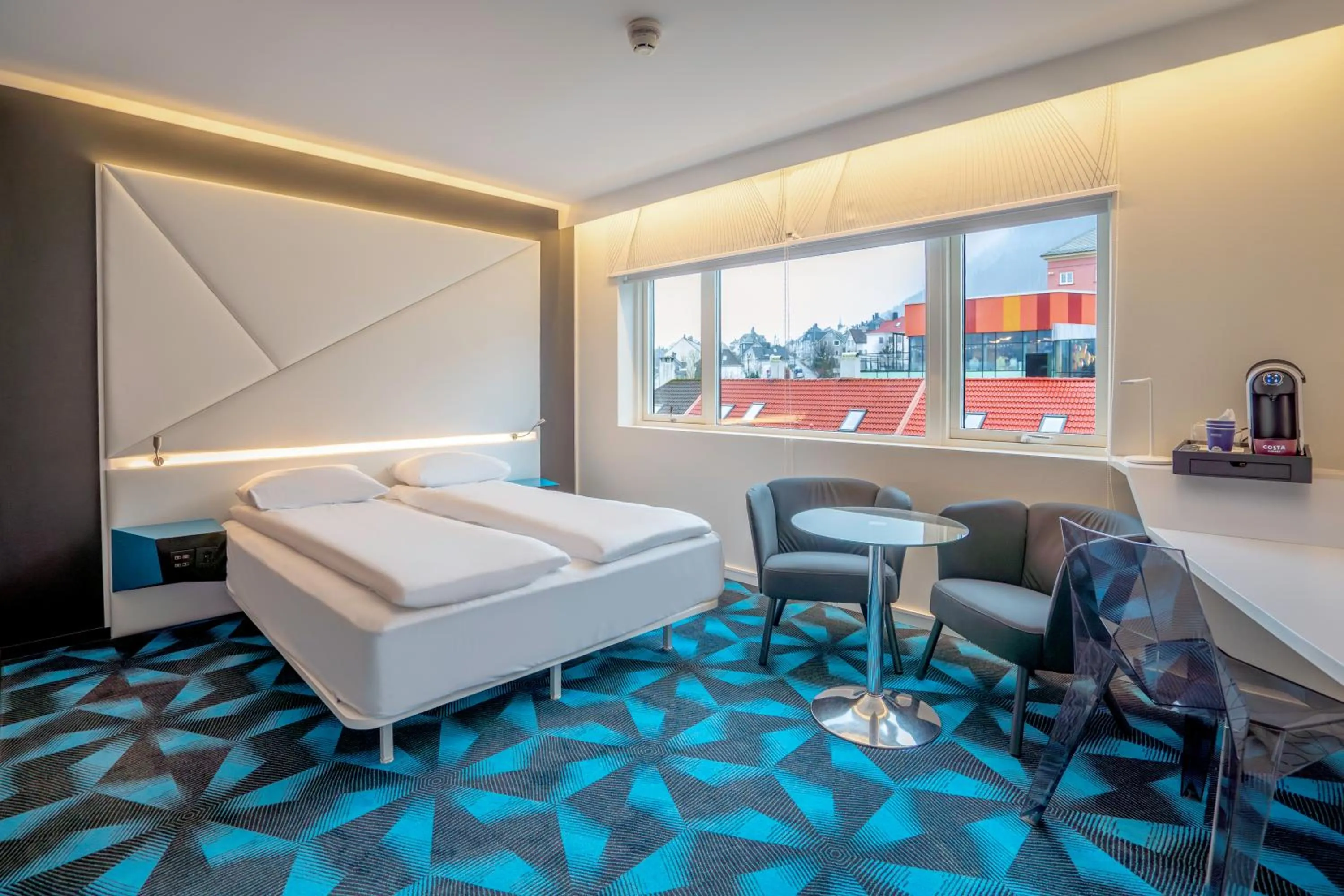 Photo of the whole room, Bed in Prize by Radisson, Solheimsviken Bergen