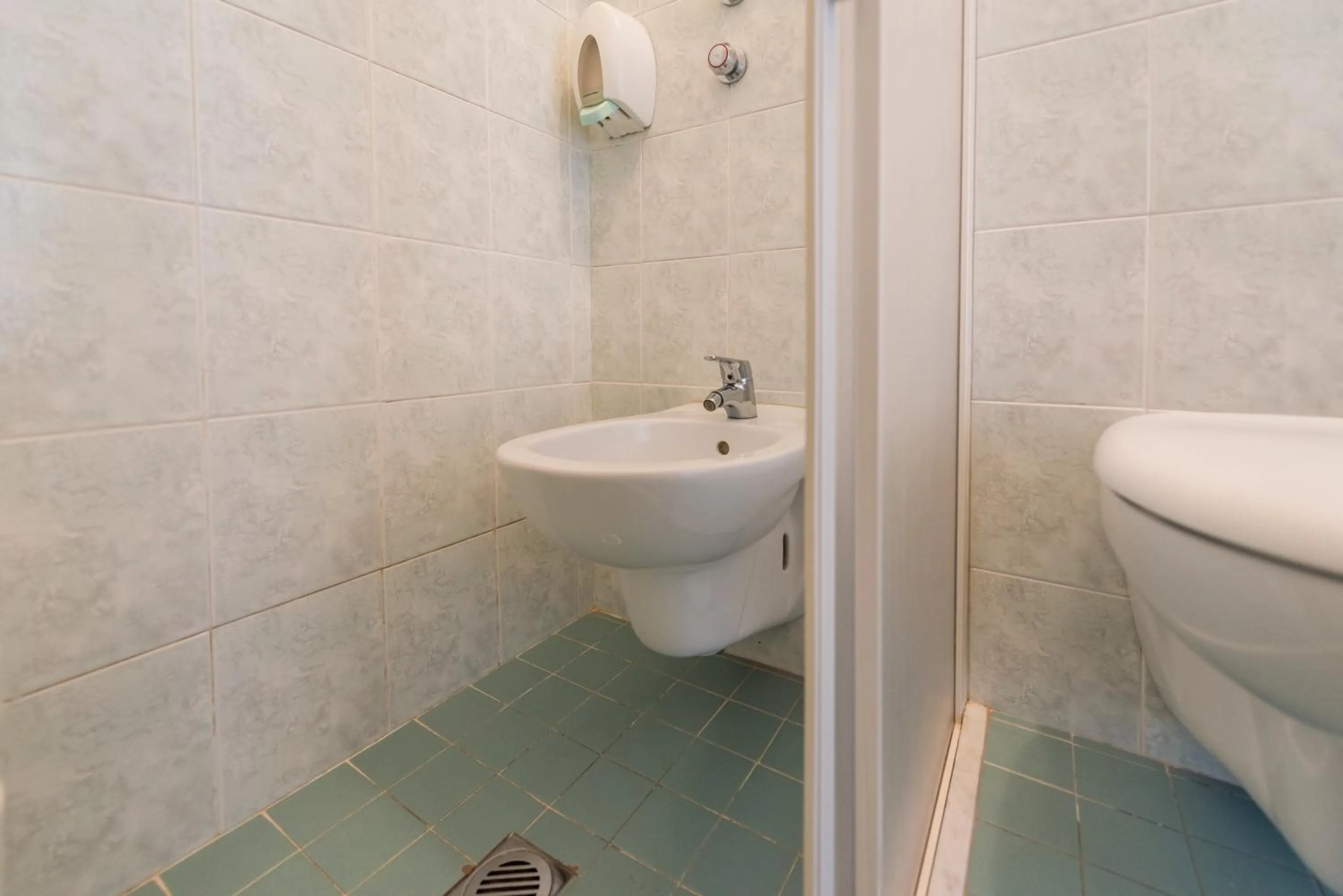 Shower in Hotel Stefania