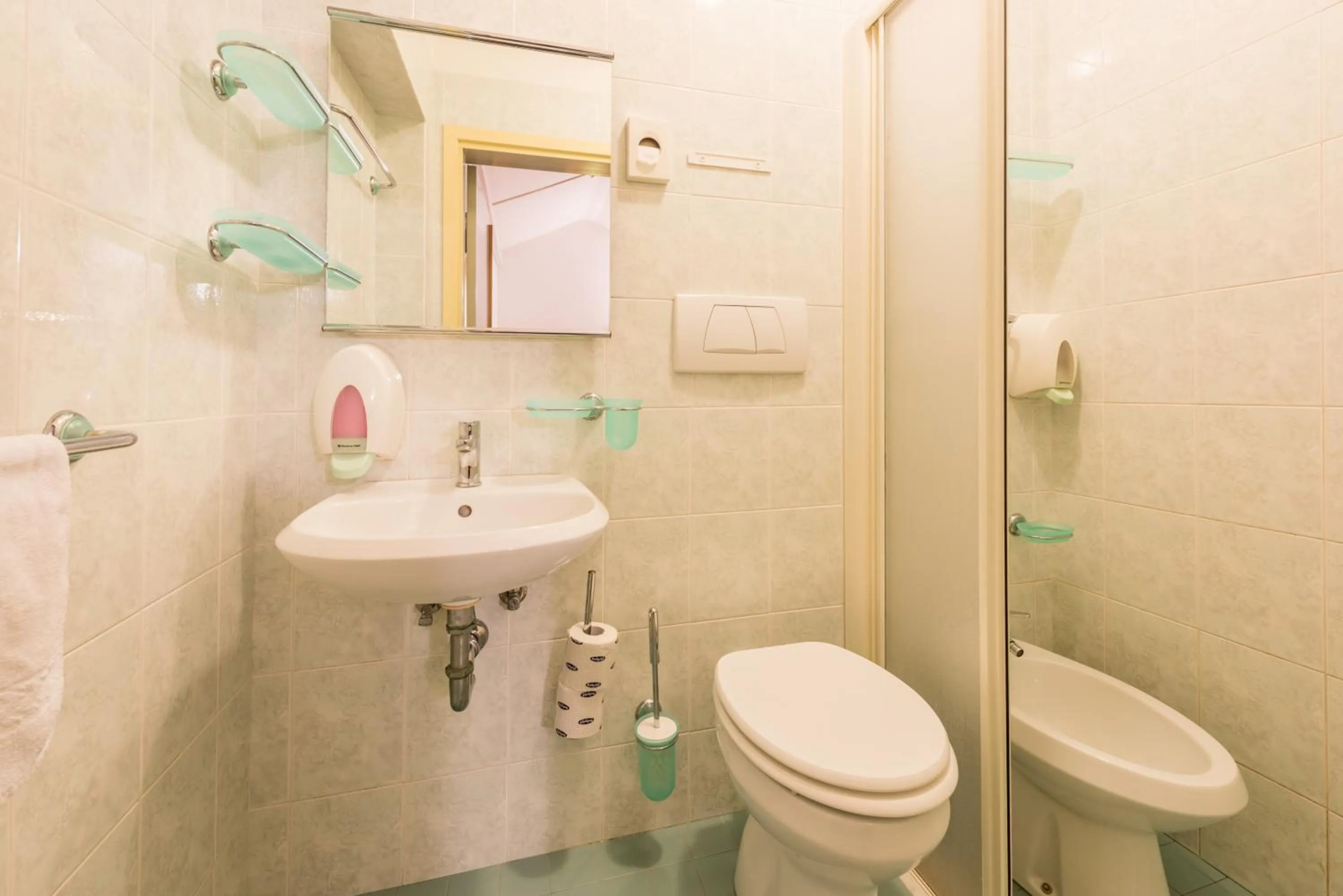 Shower in Hotel Stefania