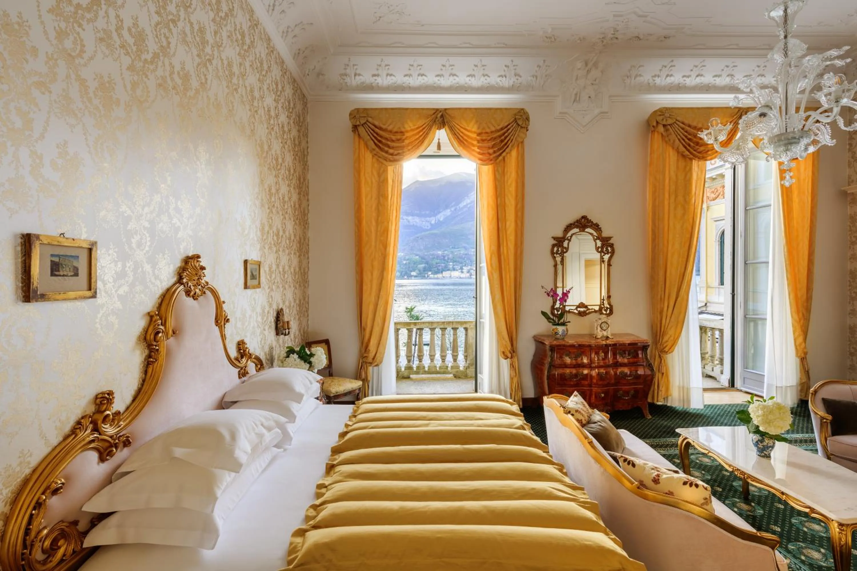 Photo of the whole room, Bed in Grand Hotel Villa Serbelloni - A Legendary Hotel