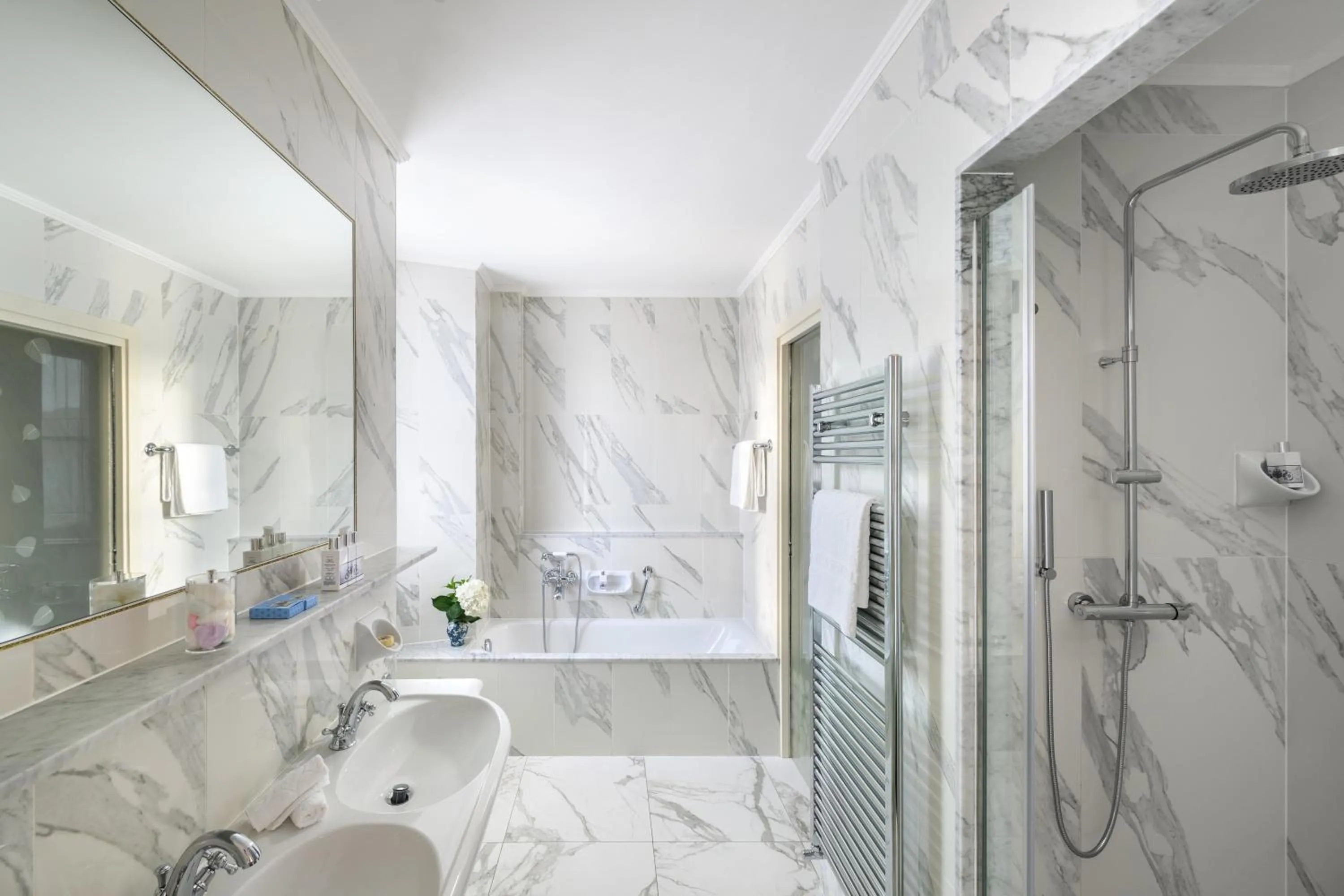 Shower in Grand Hotel Villa Serbelloni - A Legendary Hotel