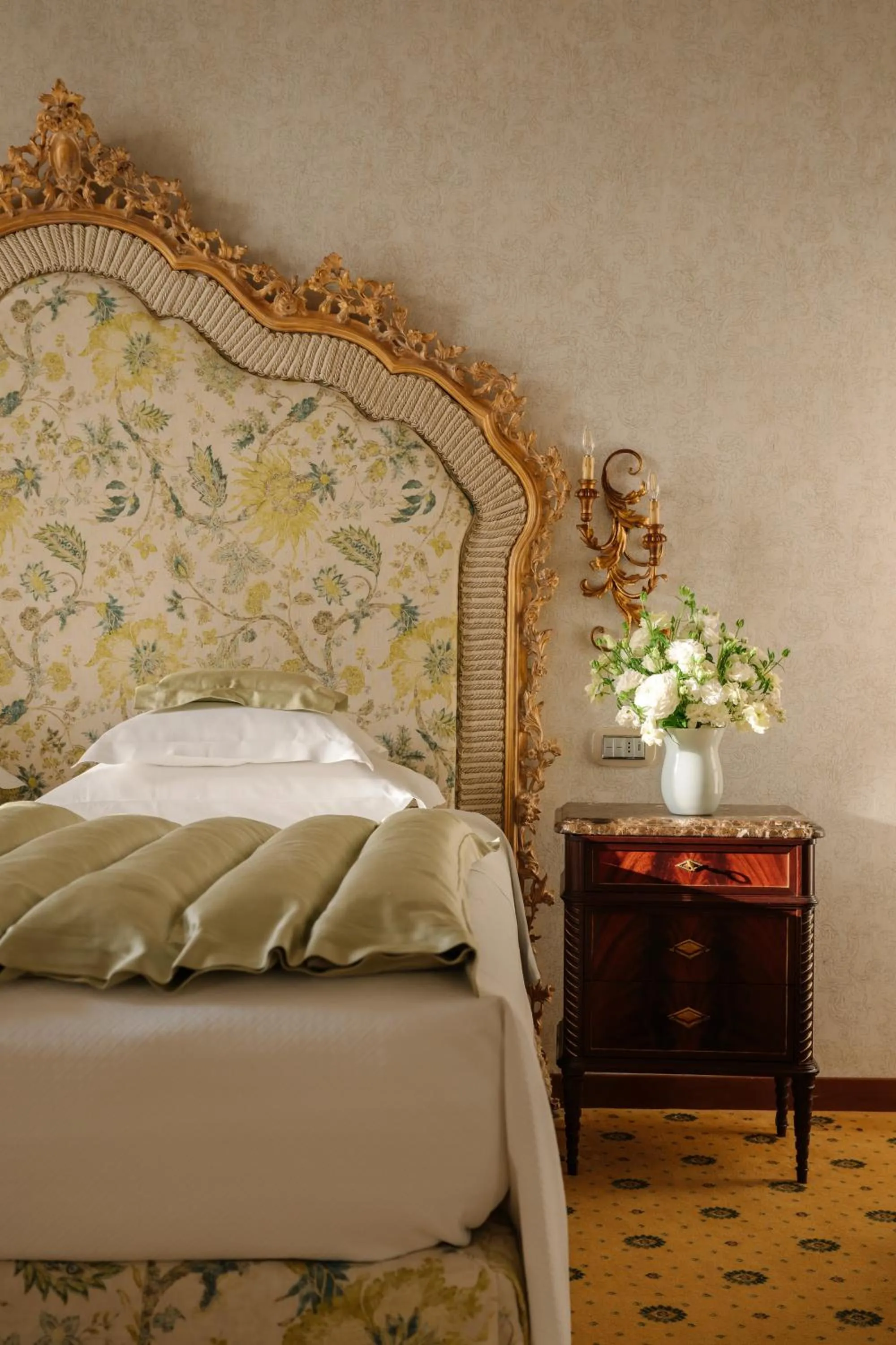 Bed in Grand Hotel Villa Serbelloni - A Legendary Hotel