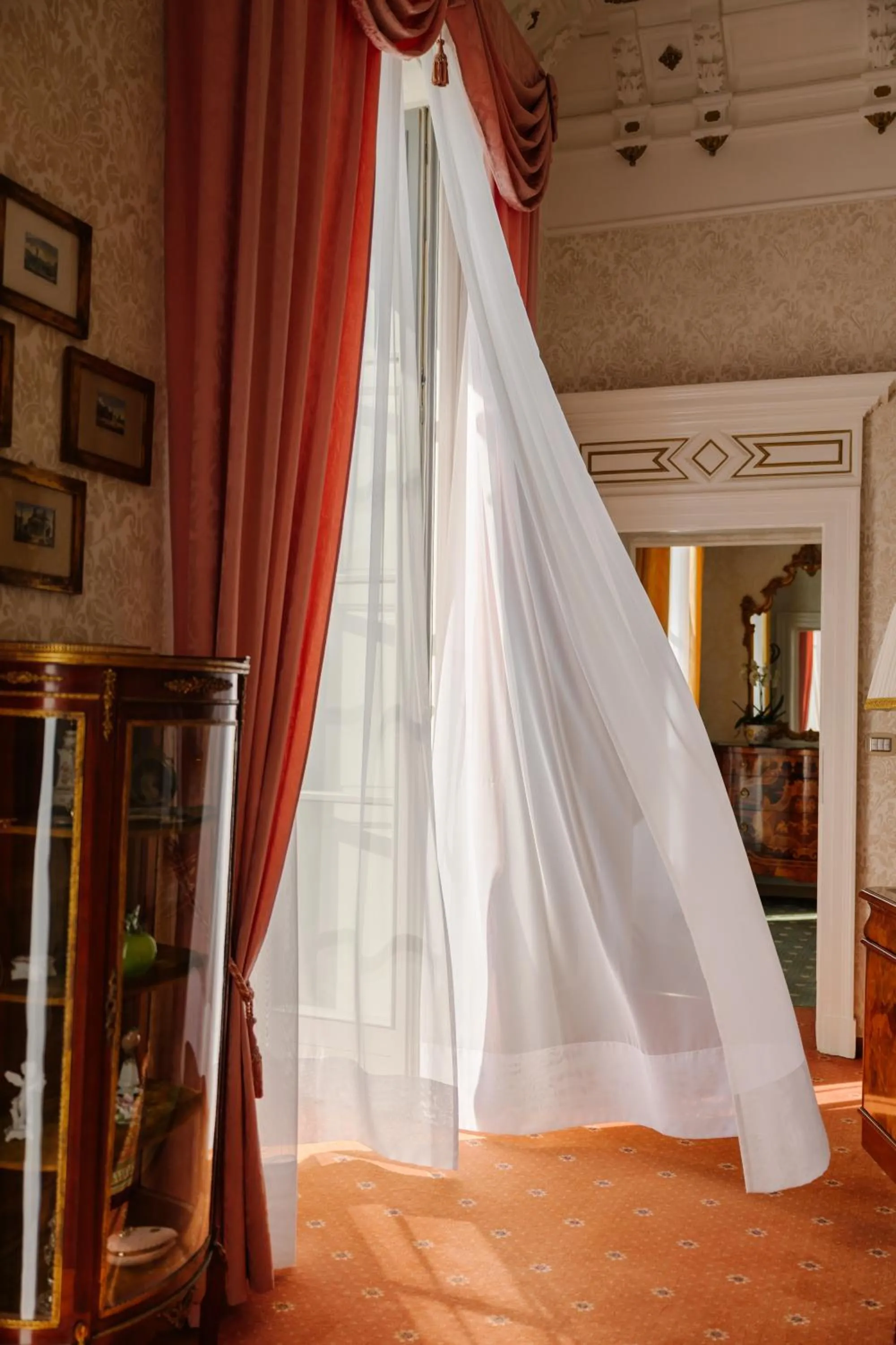 Photo of the whole room, Bed in Grand Hotel Villa Serbelloni - A Legendary Hotel