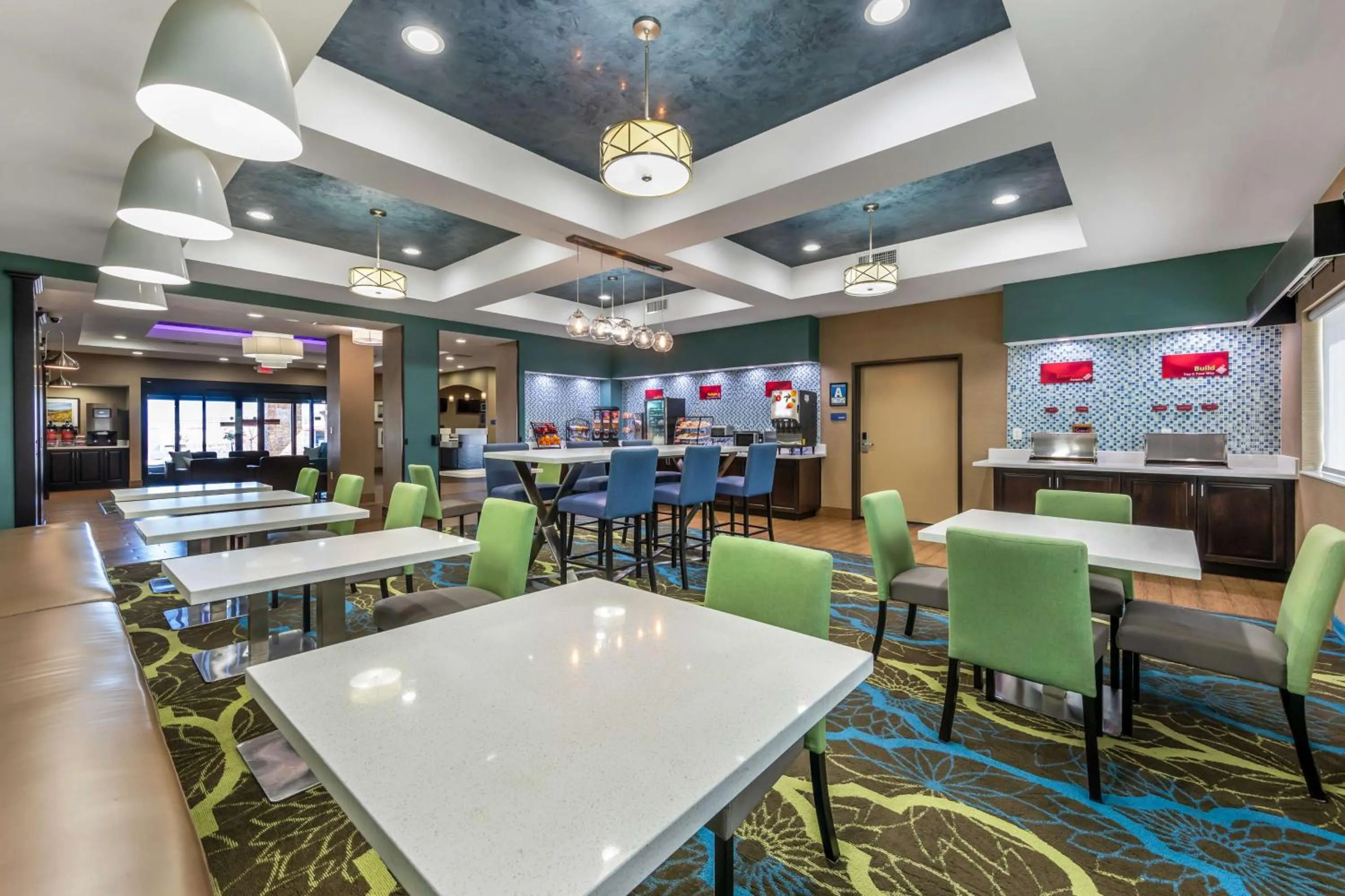 Breakfast in Best Western Plus Taft Inn