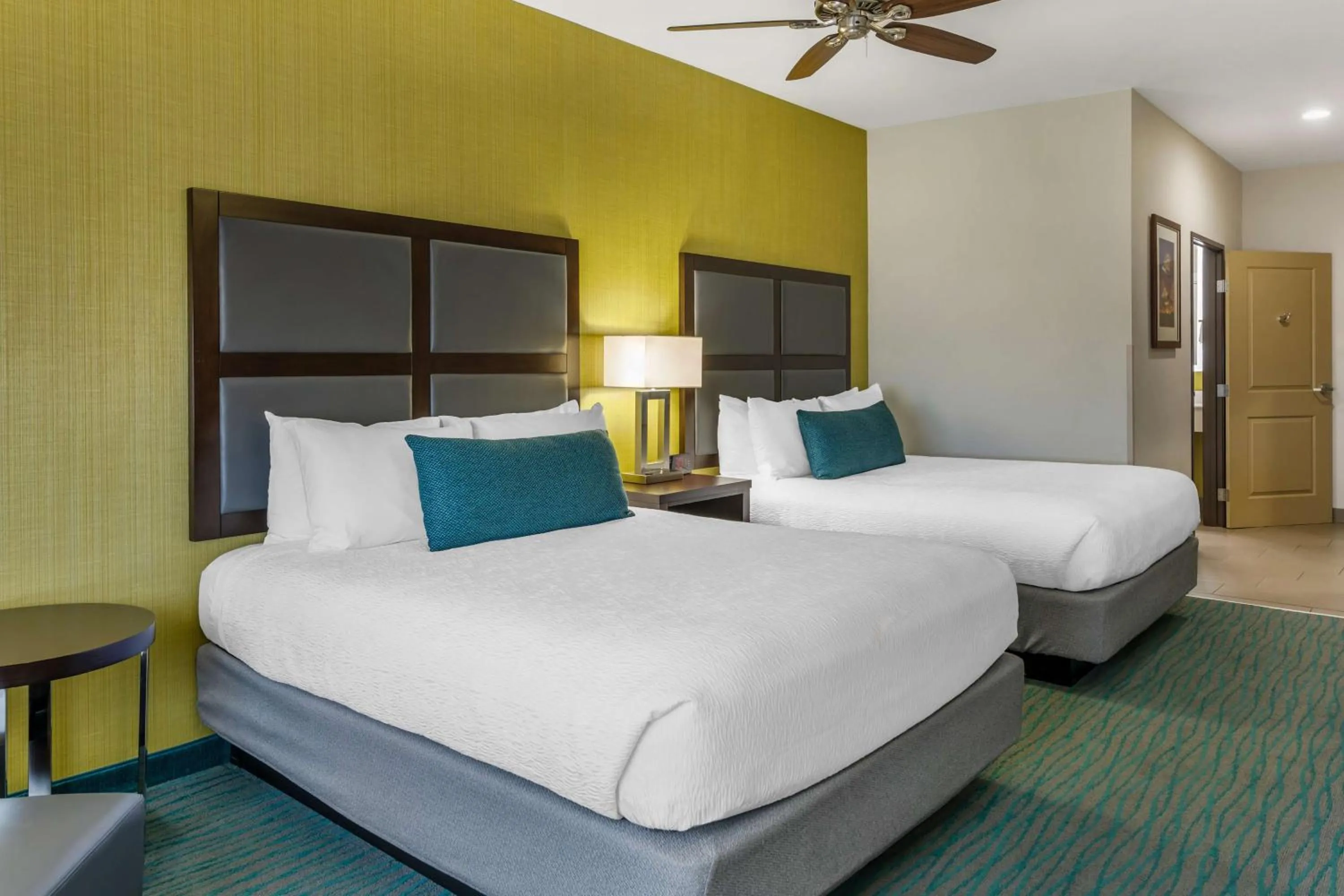 Bedroom, Bed in Best Western Plus Taft Inn