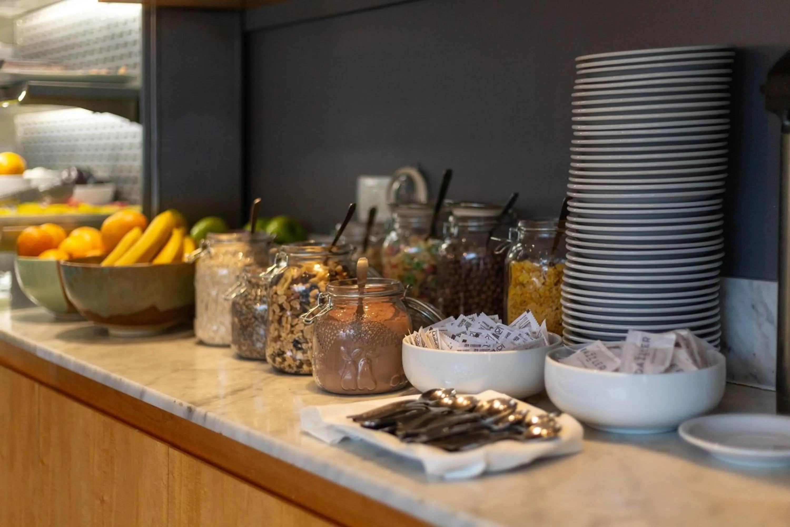 Restaurant/places to eat in Dazzler by Wyndham Polo