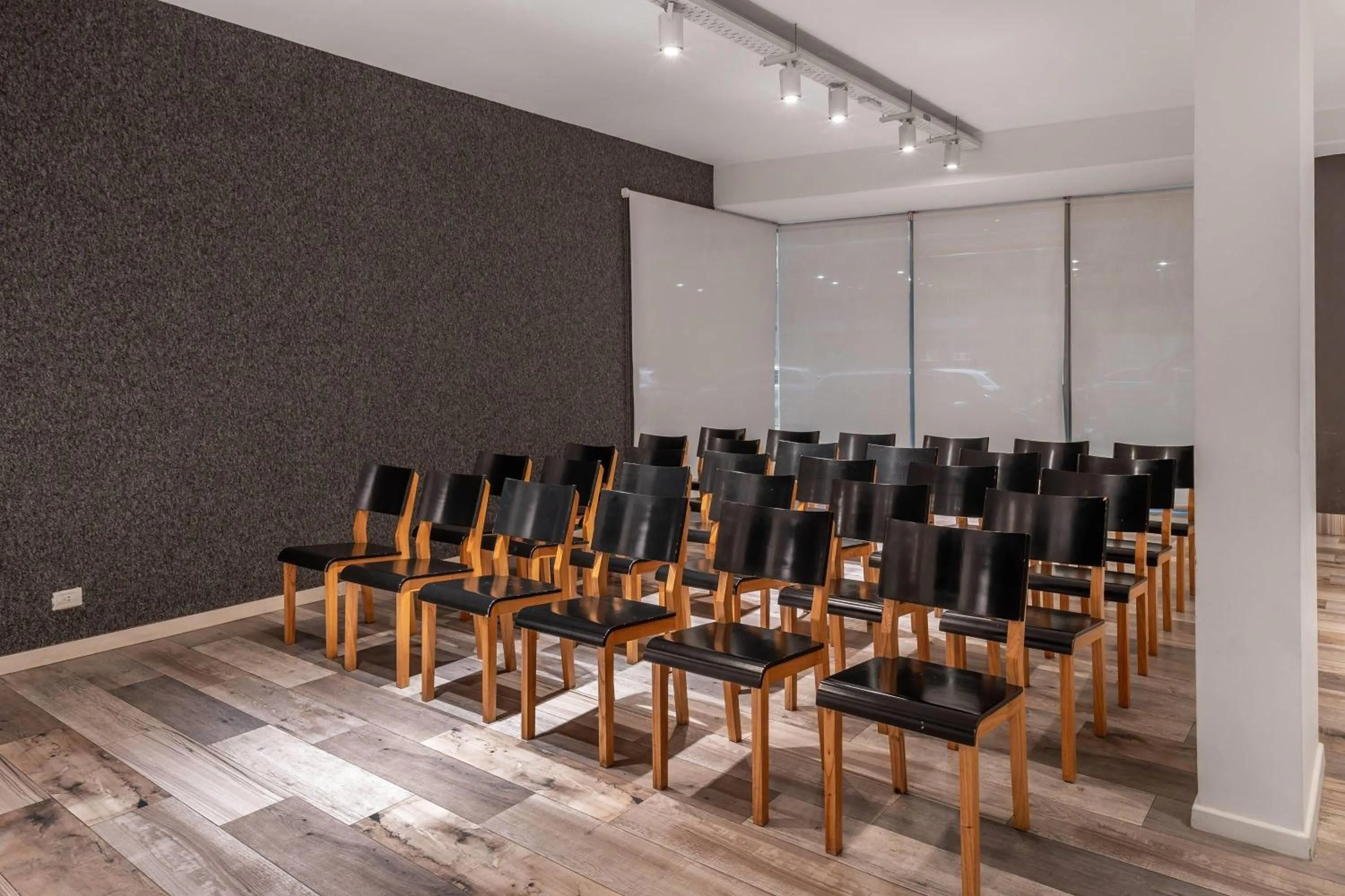 Meeting/conference room in Dazzler by Wyndham Polo