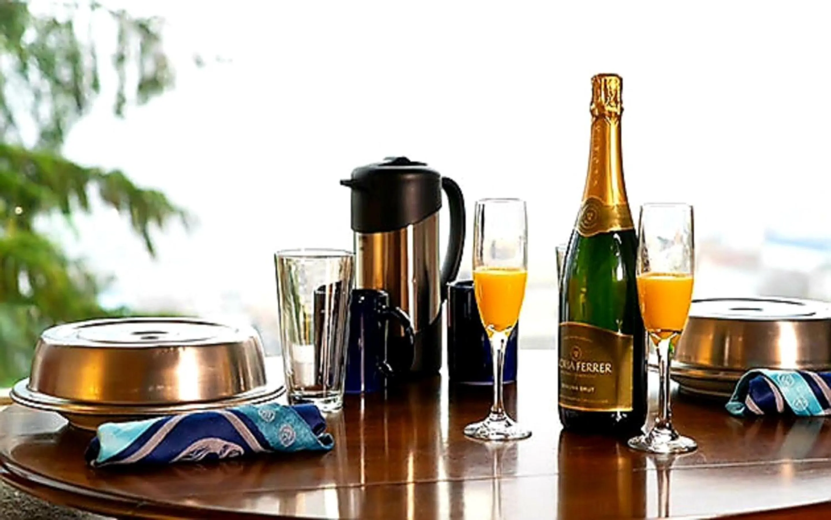 Dining area in Cape Fox Lodge