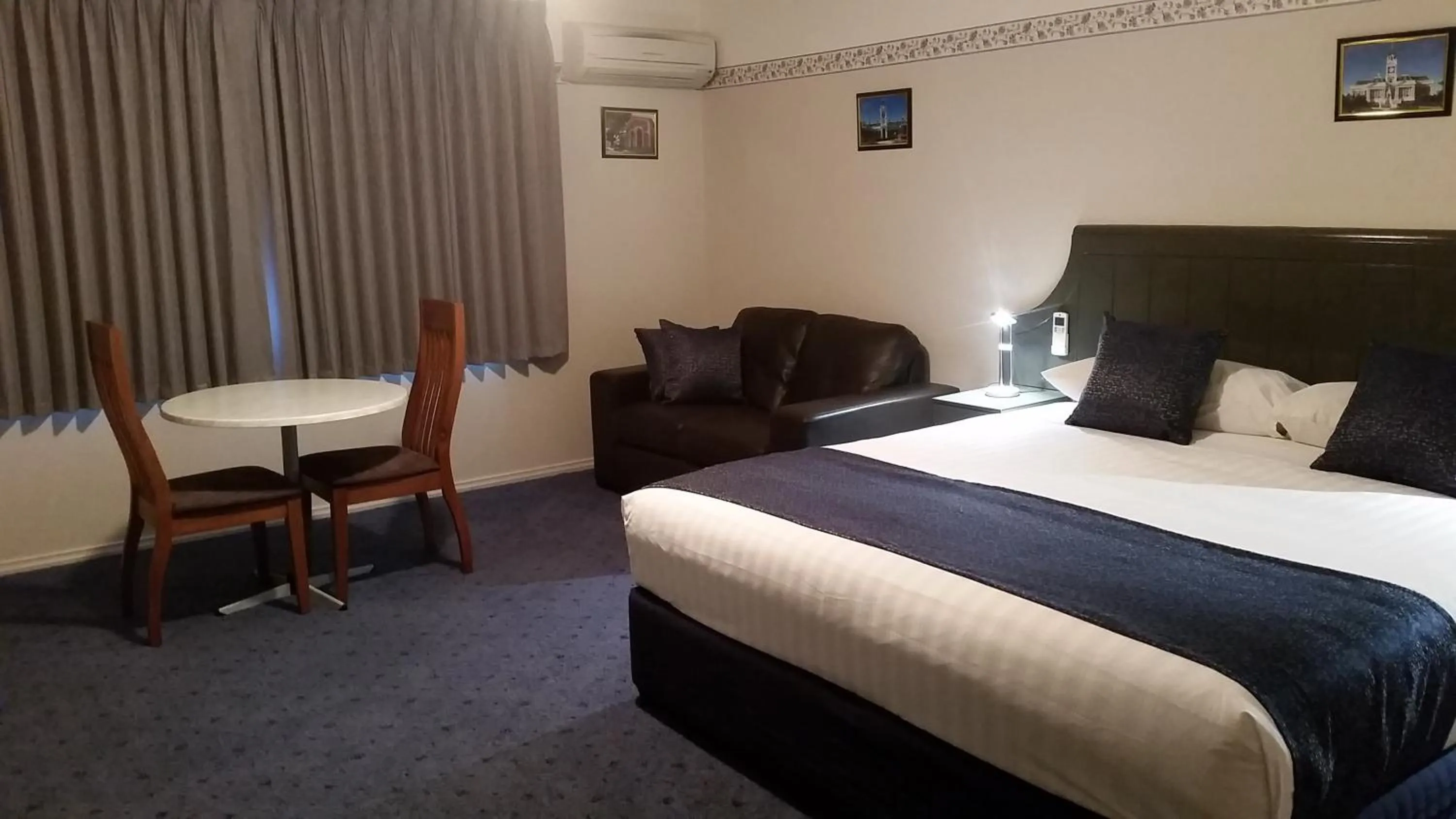 Bed in Ararat Southern Cross Motor Inn