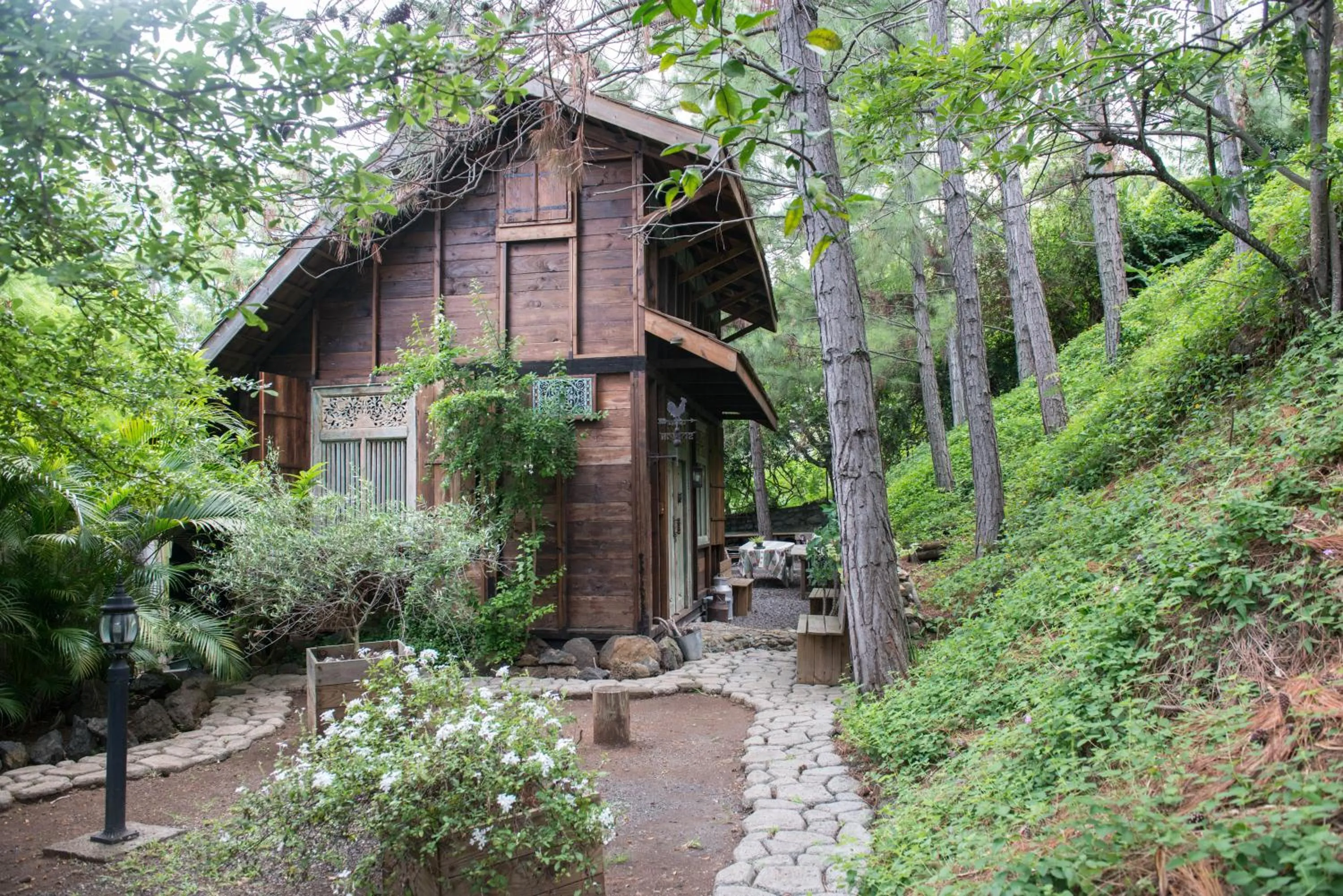 Property building in Chalet De Tahiti