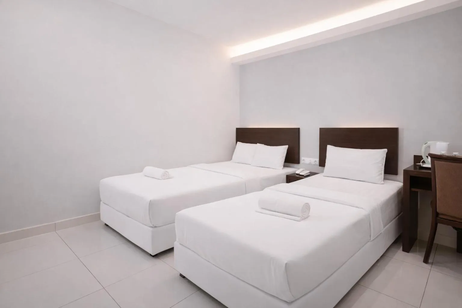 Bed in GM Hotel Metro at Sunway