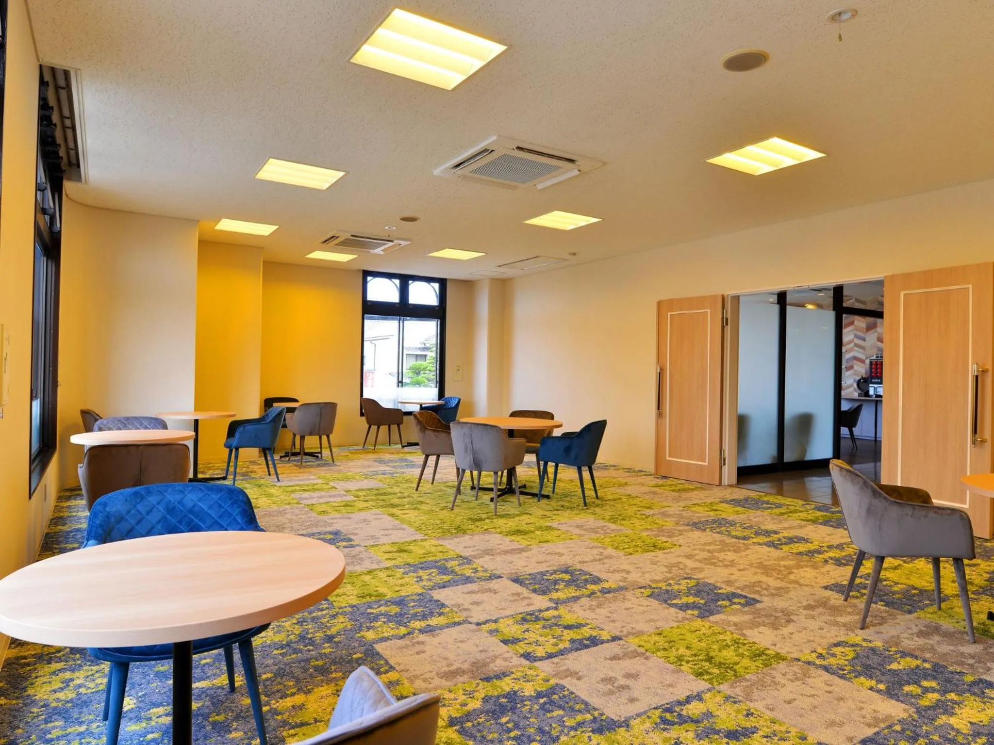 Seating area in Hotel New Gaea Itoshima