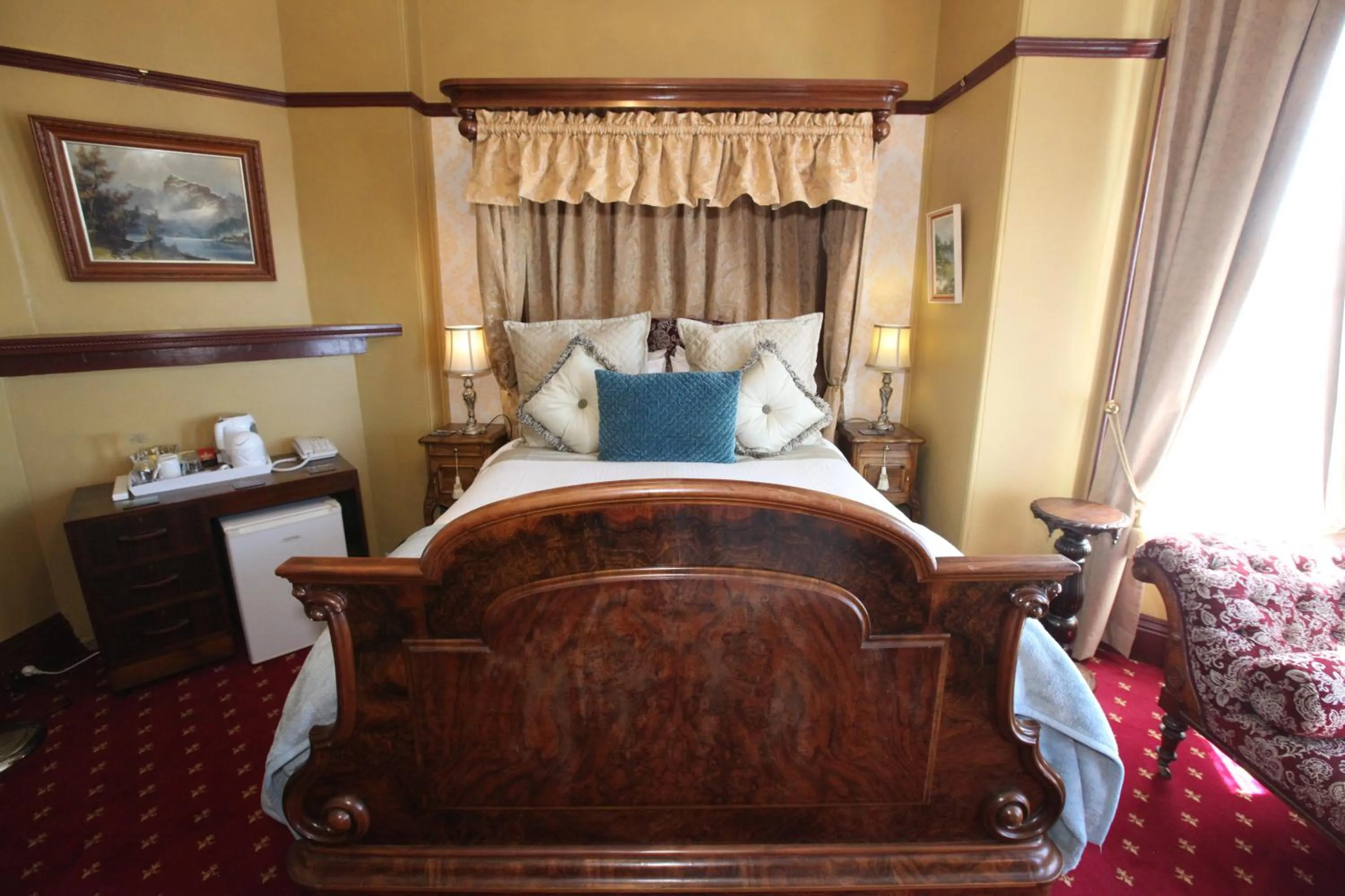 Bedroom, Bed in The Grand On Macfie