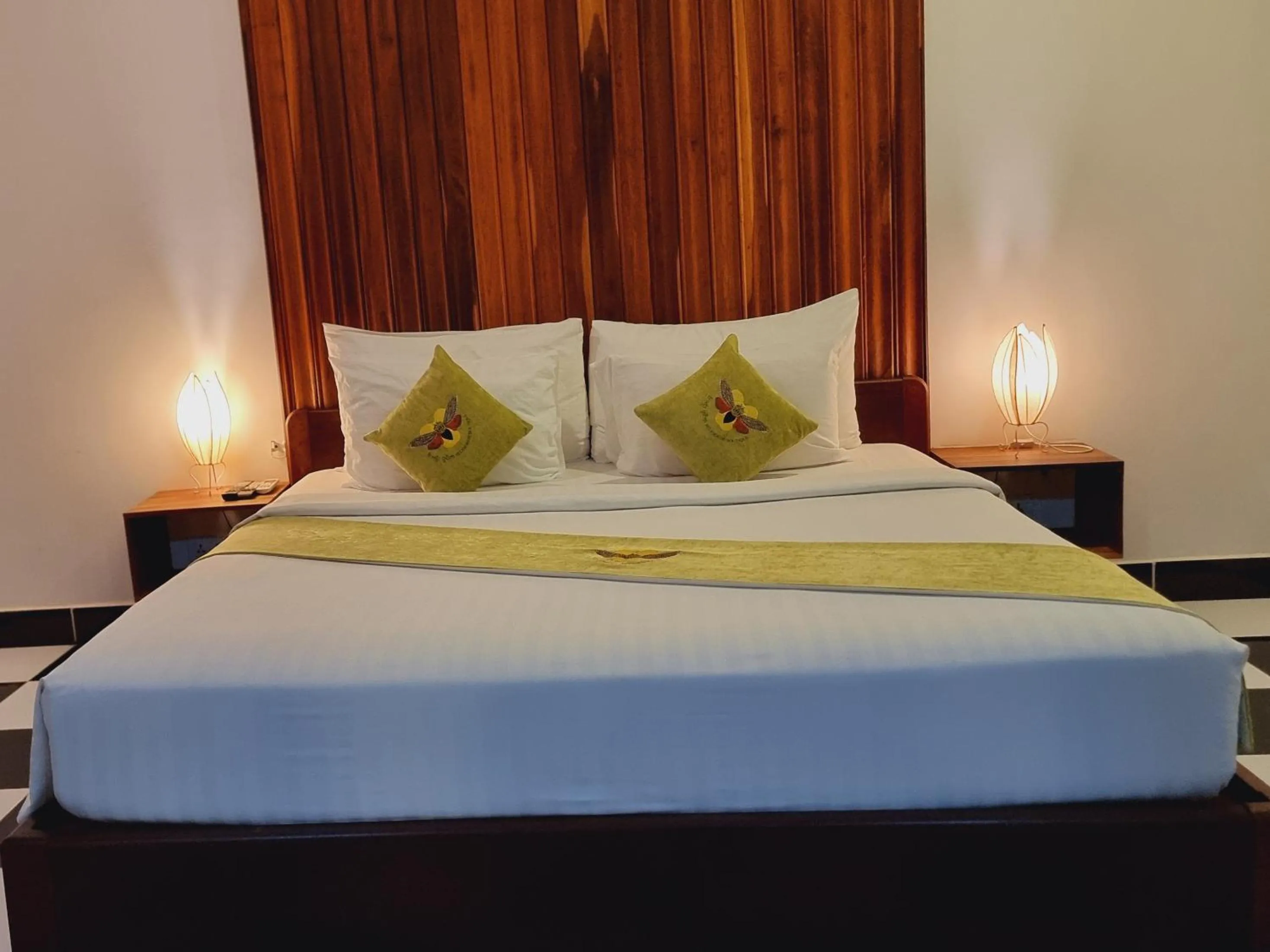 Bed in Víd Angkor Boutique