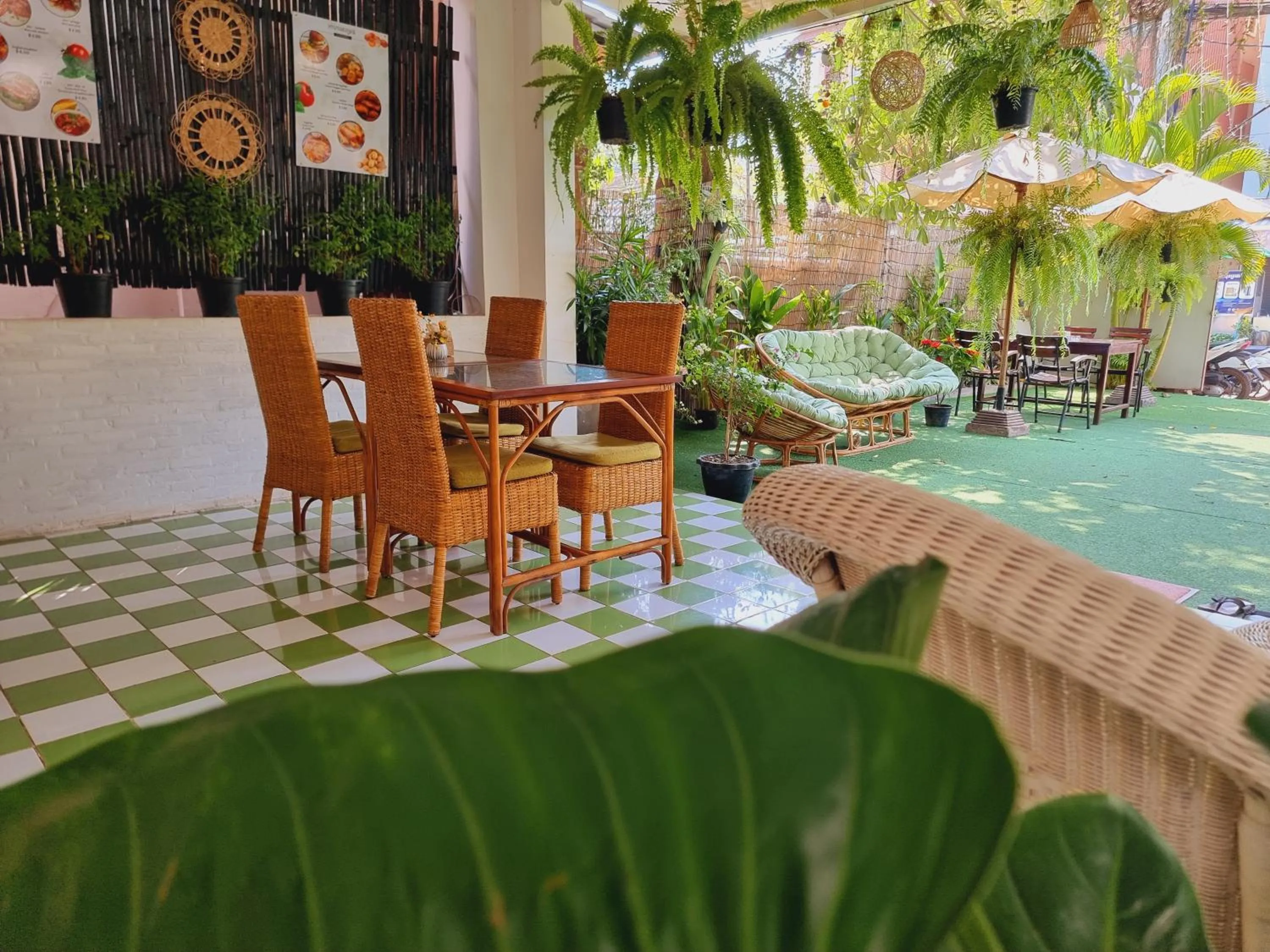 Restaurant/places to eat in Víd Angkor Boutique