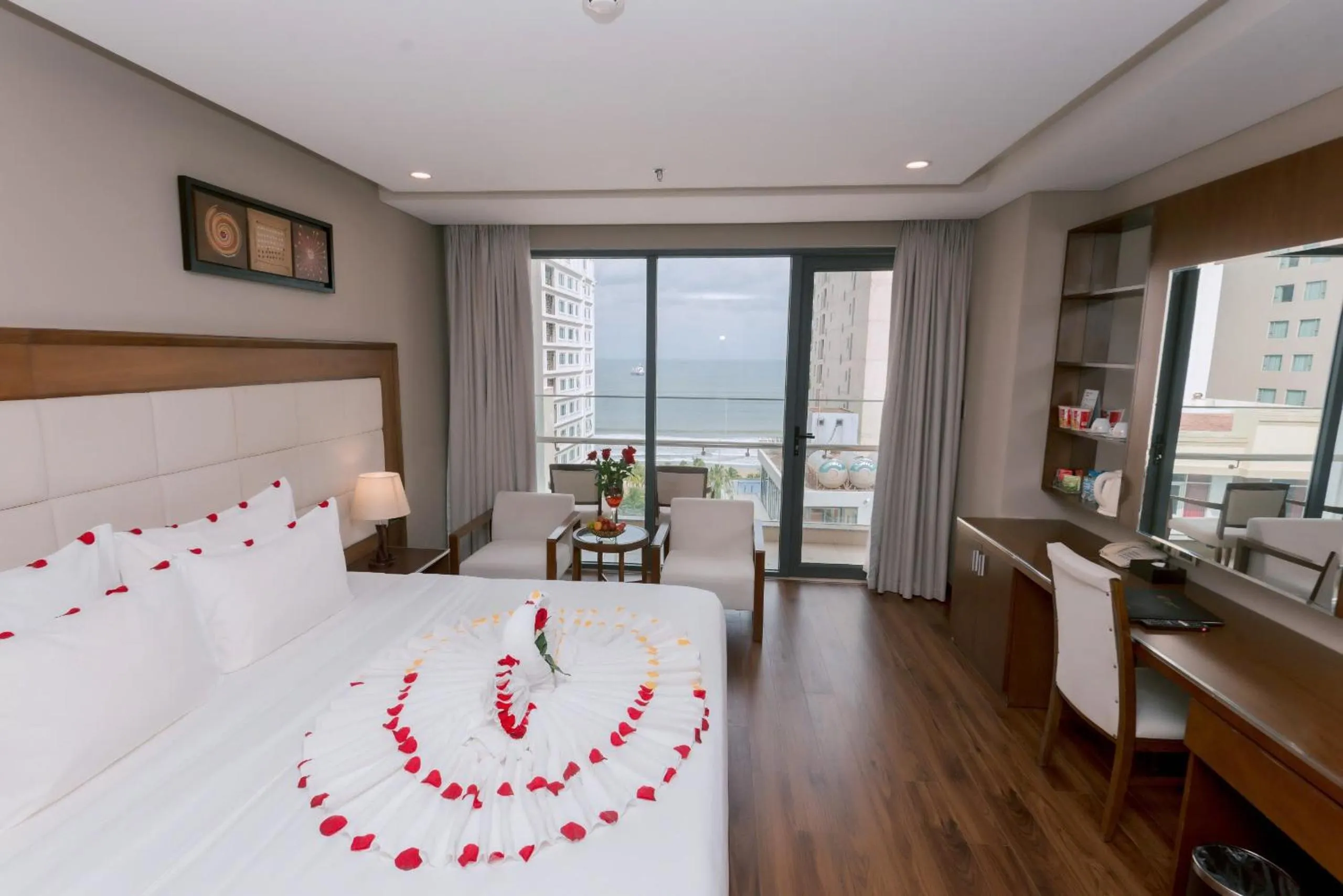 Bedroom, Bed in Grand Sea Hotel Danang