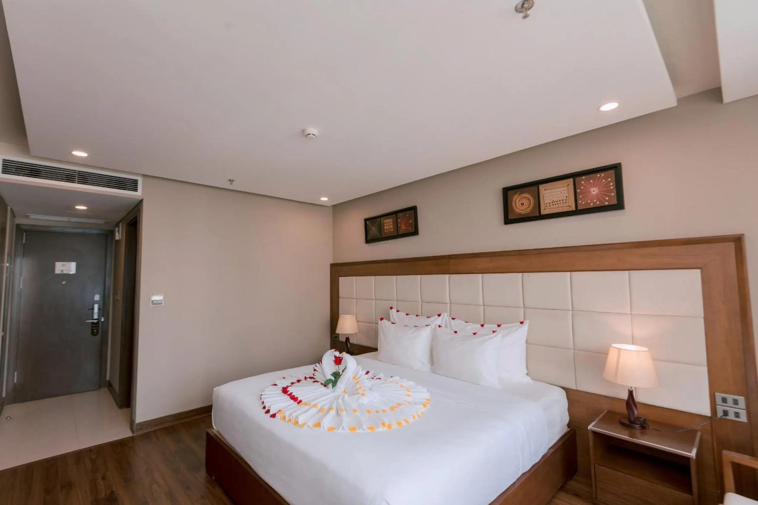 Bedroom, Bed in Grand Sea Hotel Danang