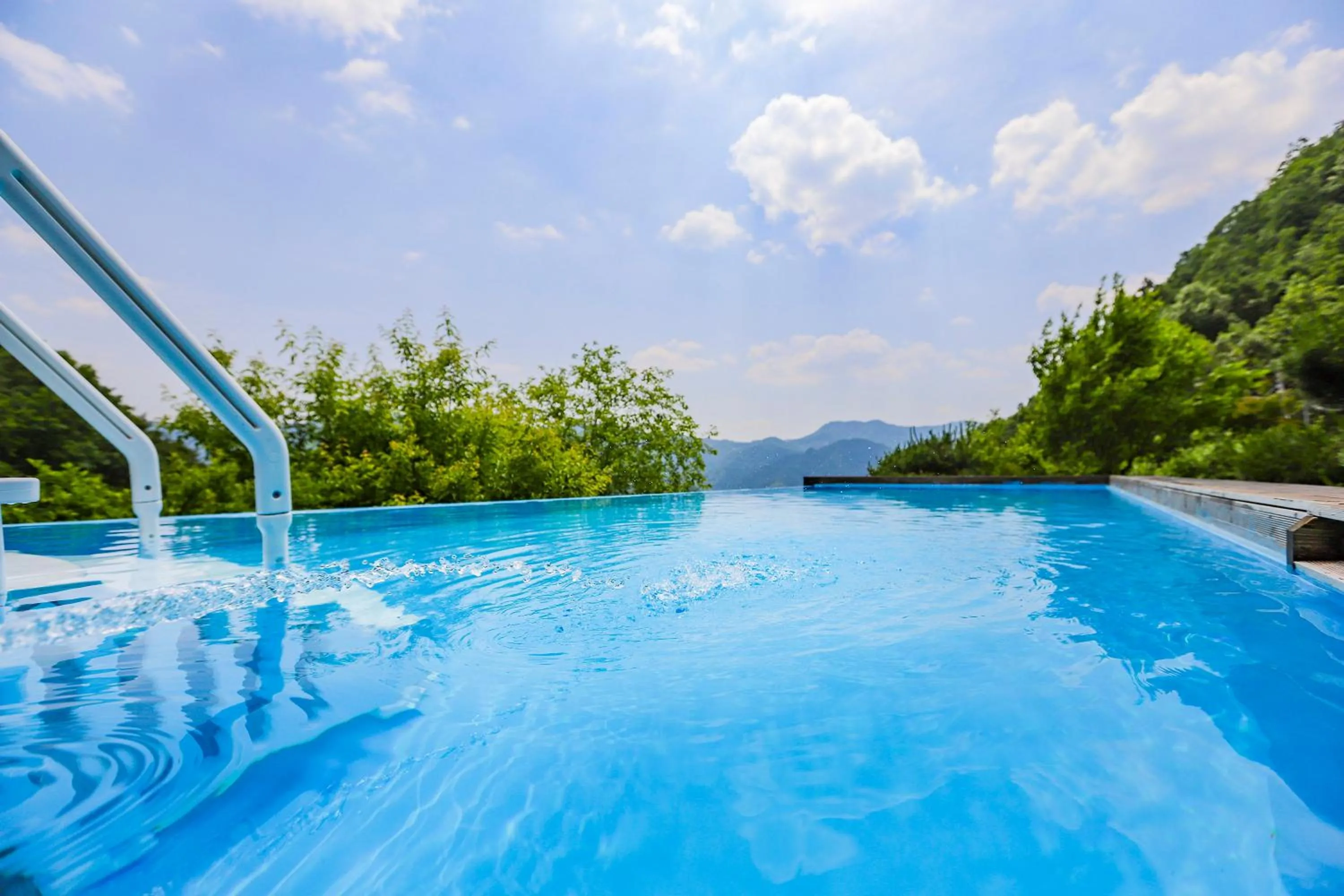 Swimming pool in Penatess Pool Villa