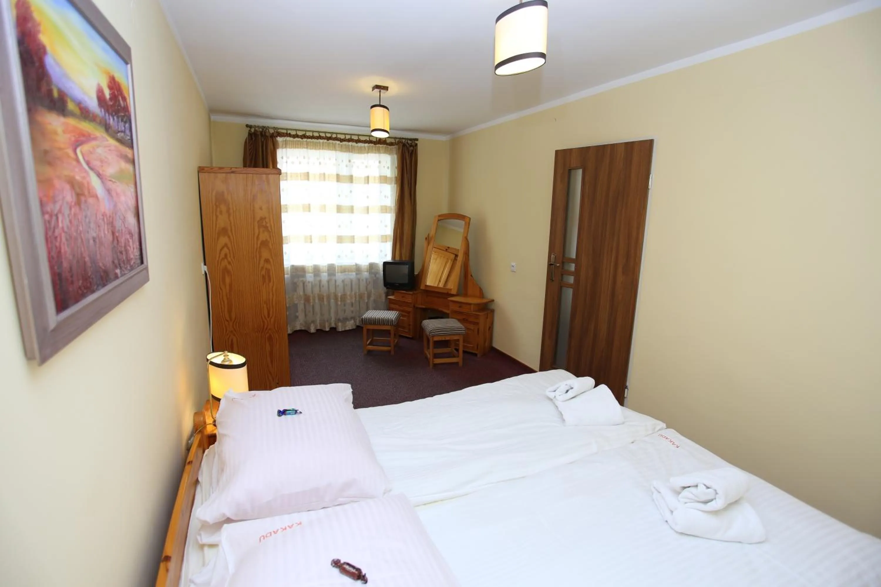 Photo of the whole room, Bed in Hotel Kakadu