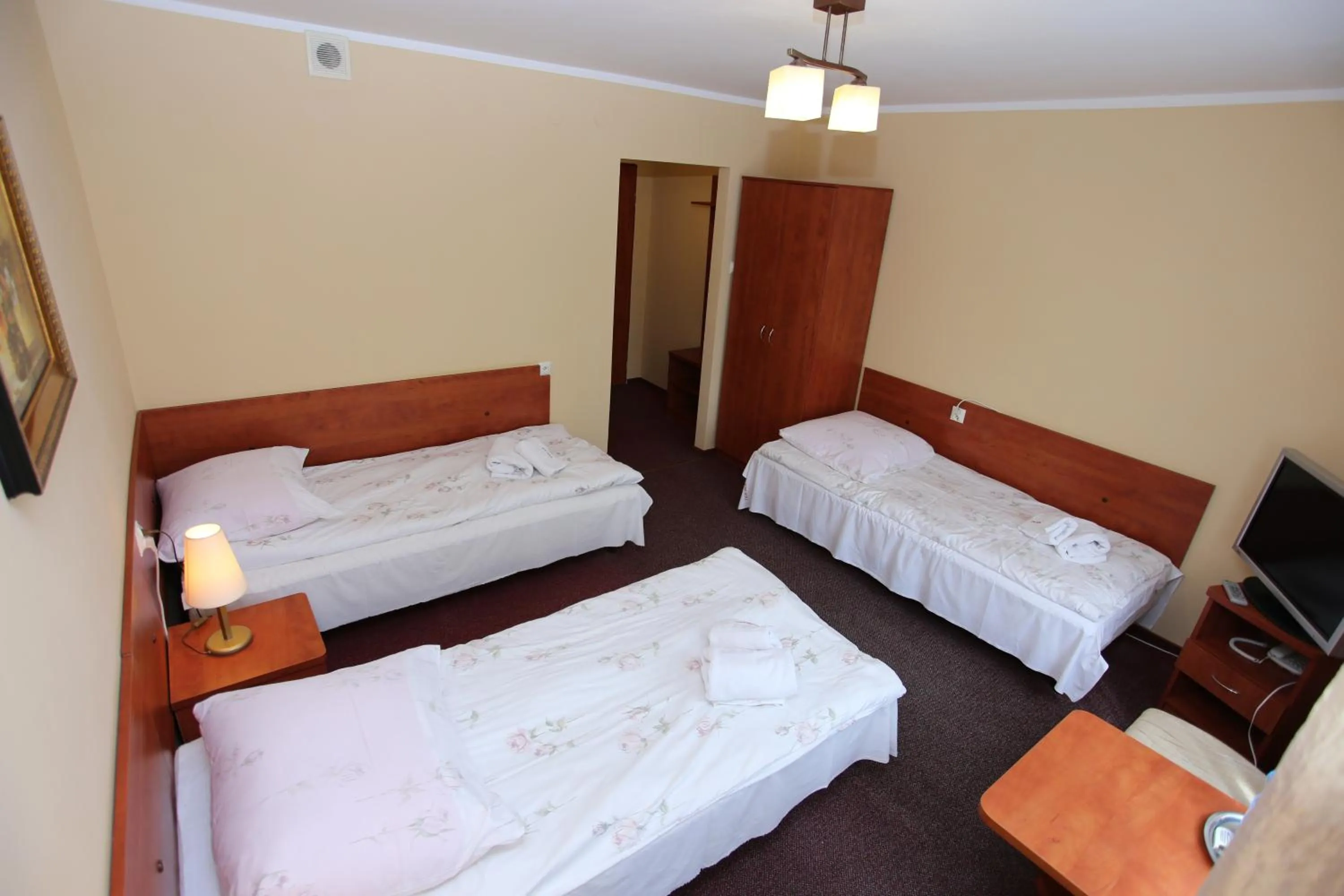 Photo of the whole room, Bed in Hotel Kakadu