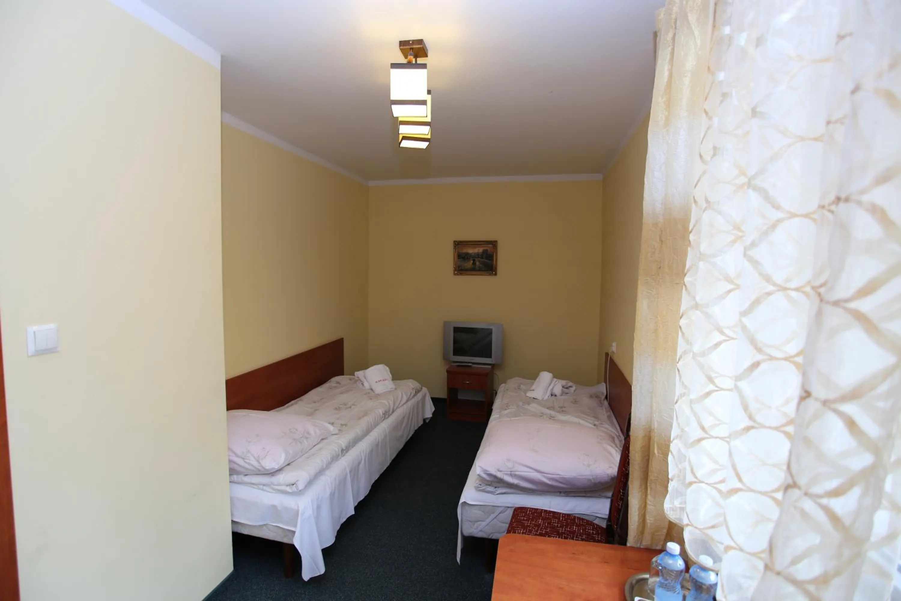 Photo of the whole room, Bed in Hotel Kakadu