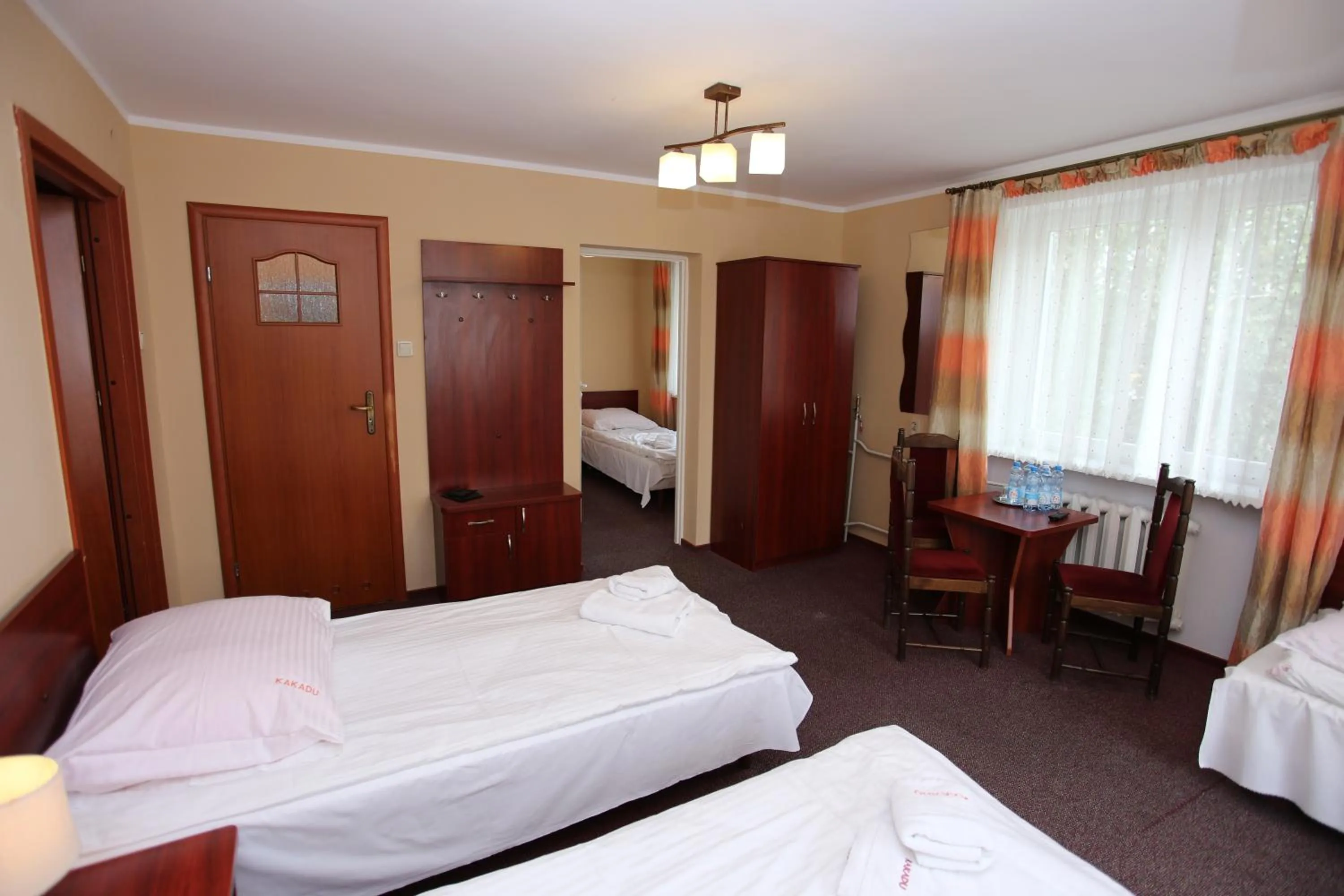 Photo of the whole room, Bed in Hotel Kakadu