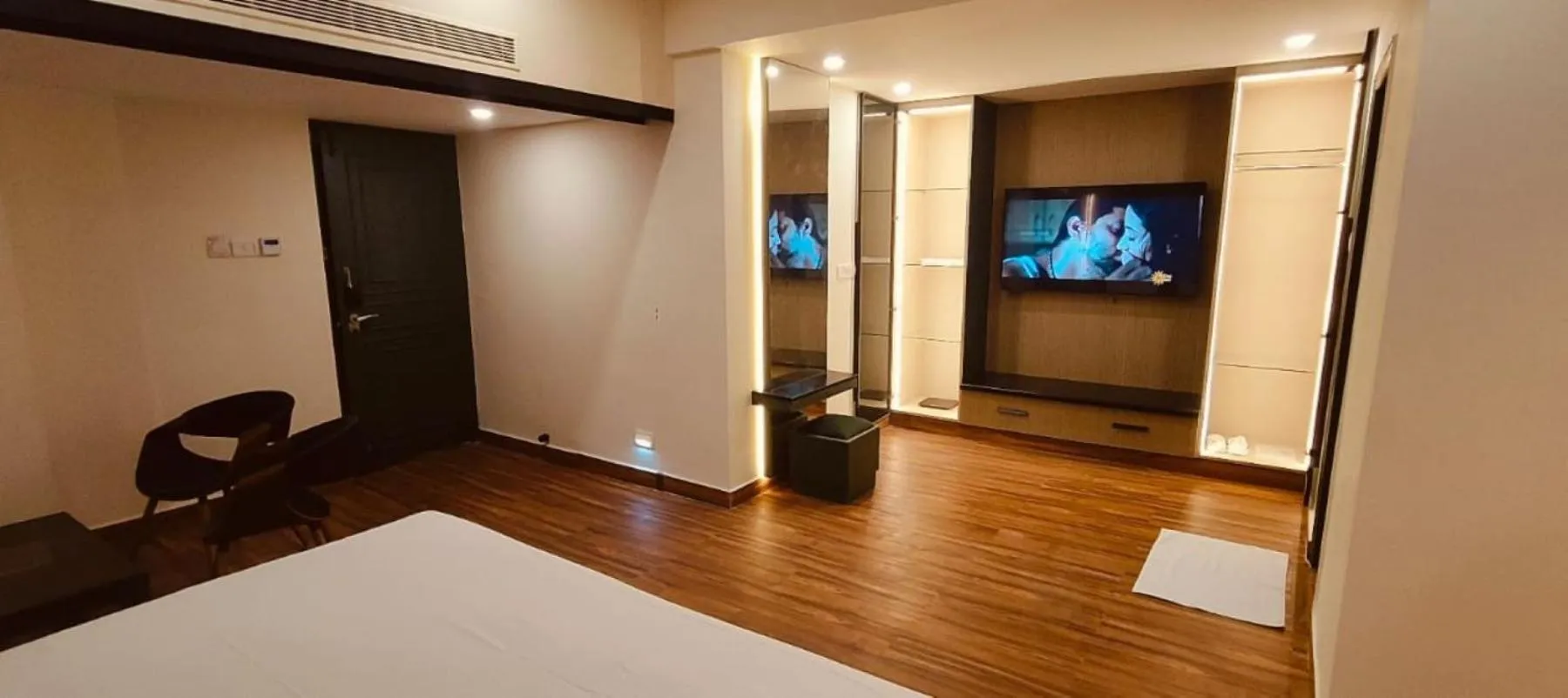 View (from property/room), Bed in Hotel Grand Residence