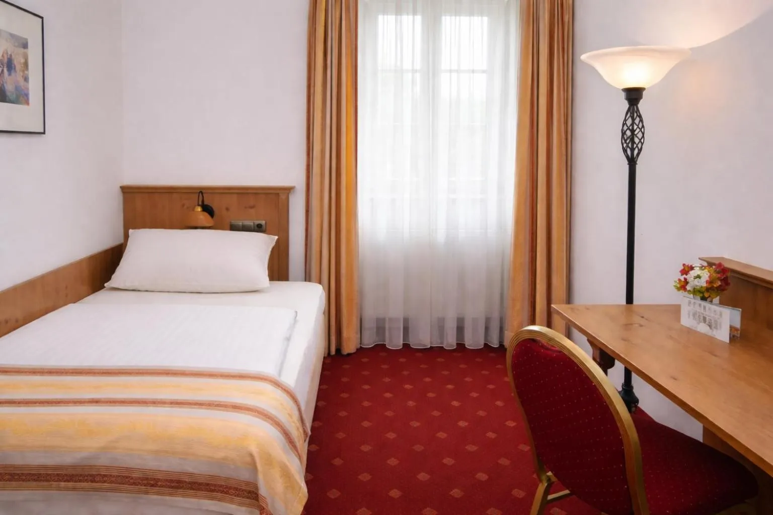 Property building, Bed in Gasthof Klement