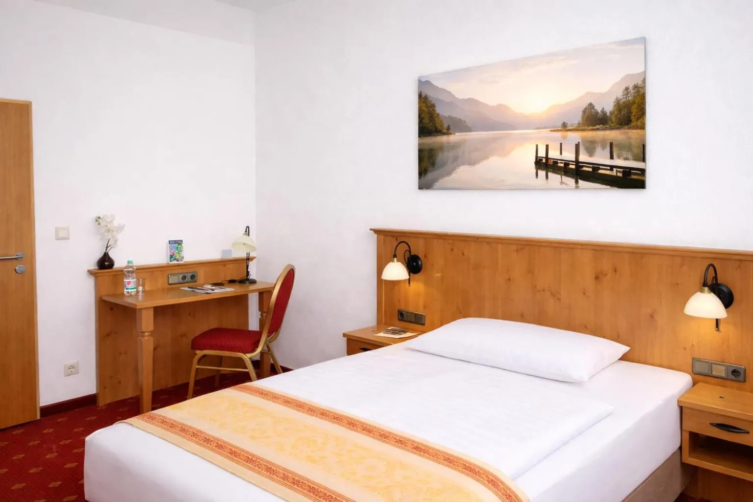 Property building, Bed in Gasthof Klement