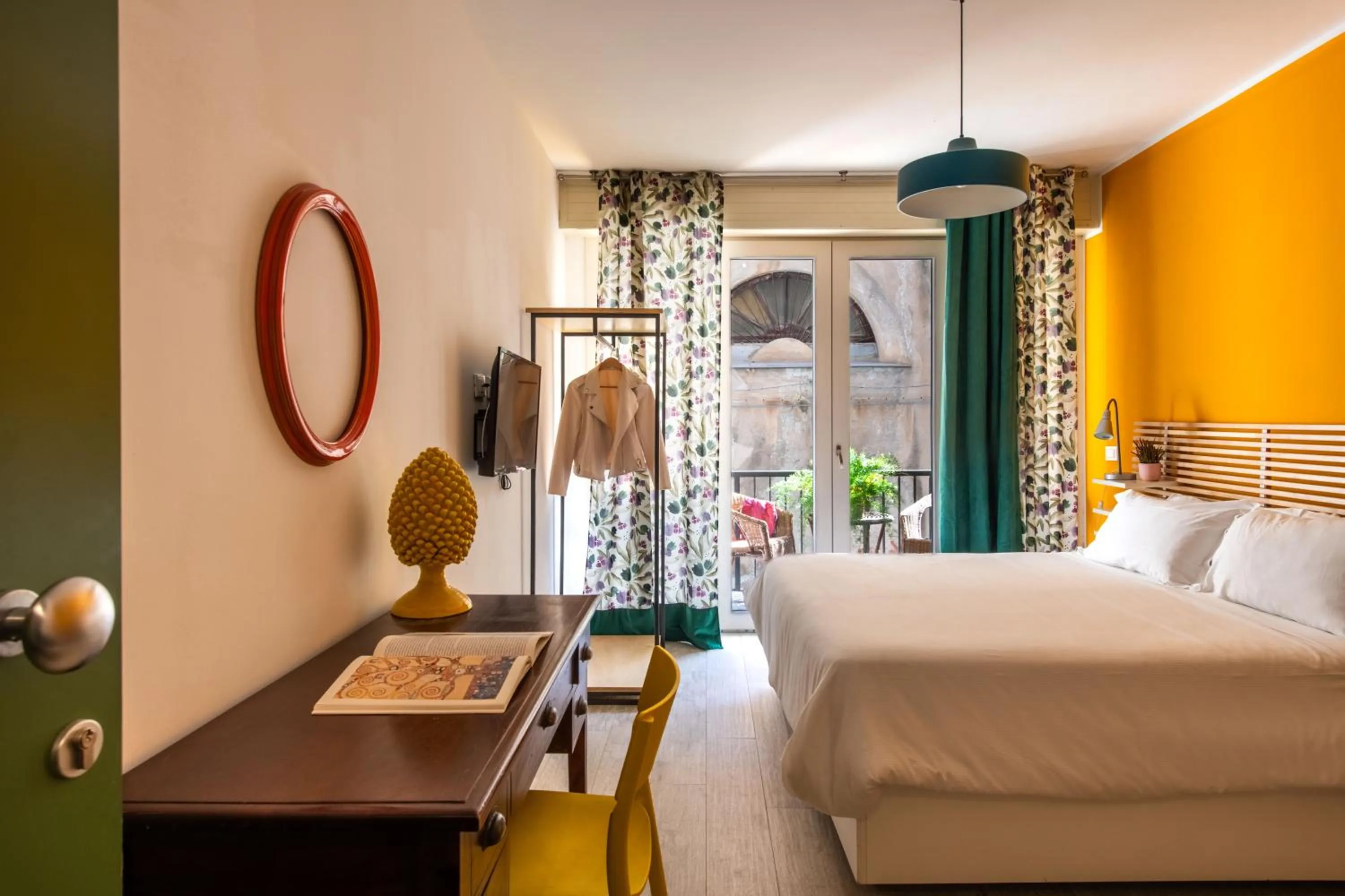 Bed in Pretoria Rooms