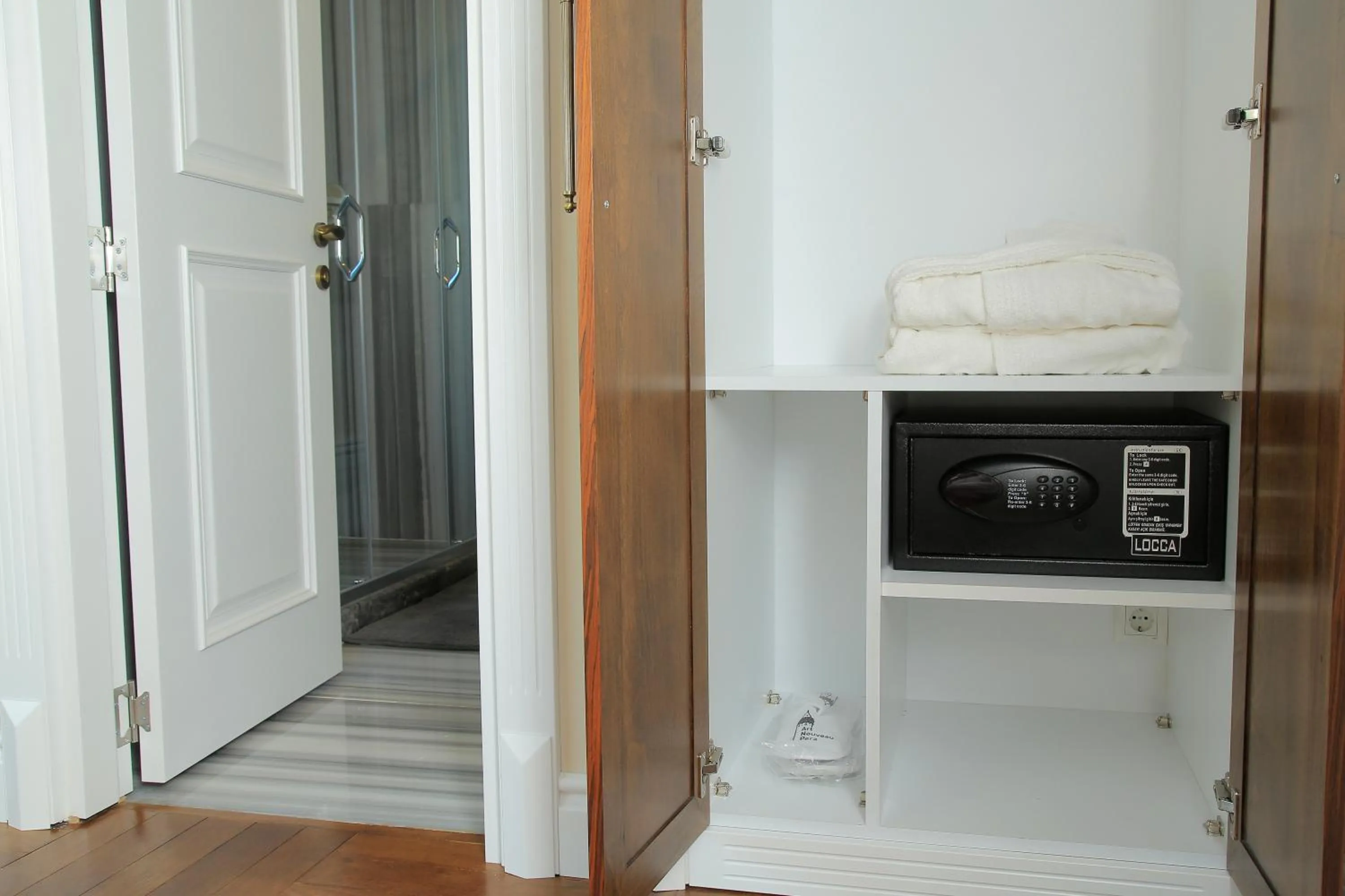 Bedroom in Art Nouveau Pera