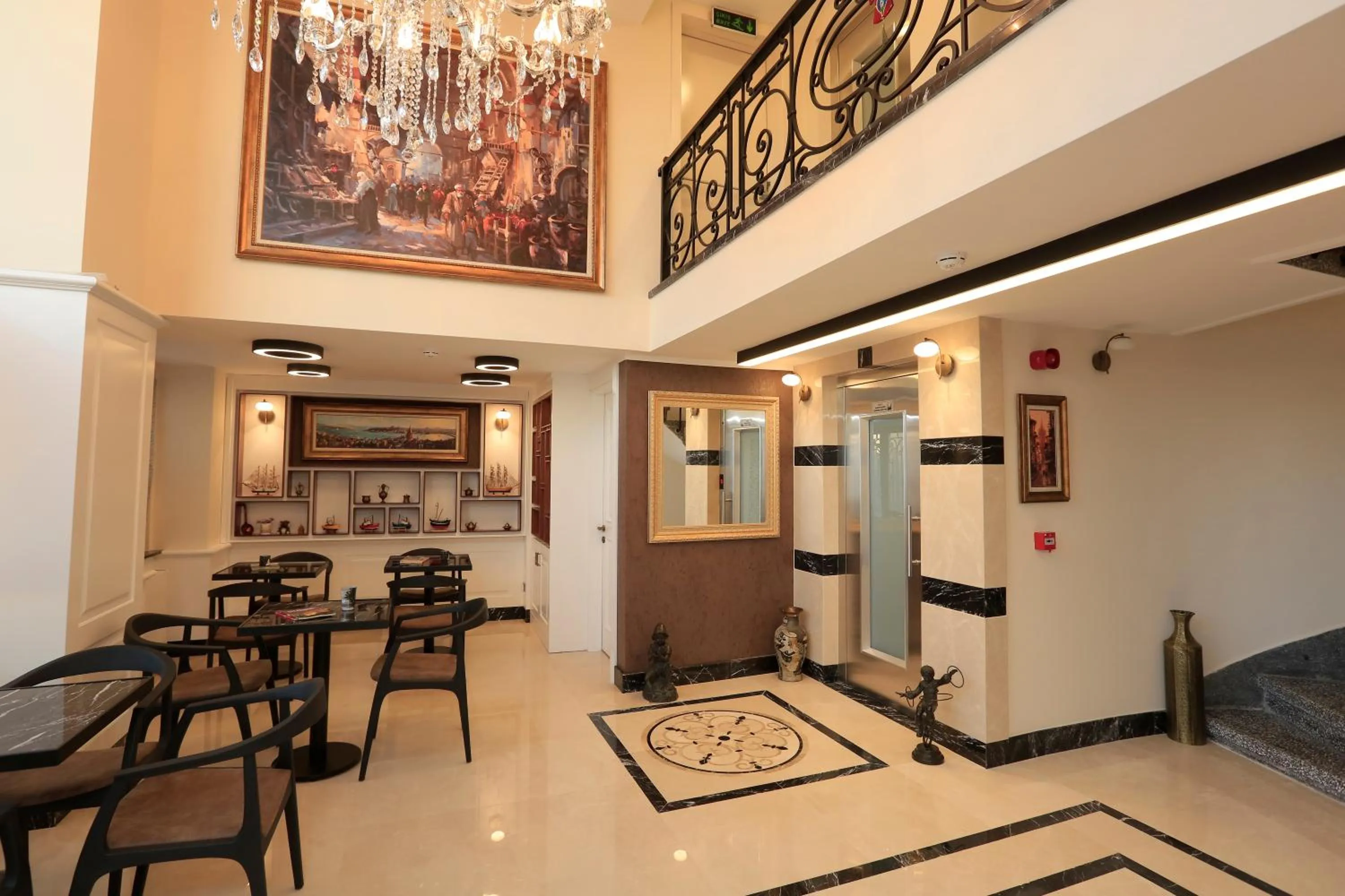 Lobby or reception in Art Nouveau Pera