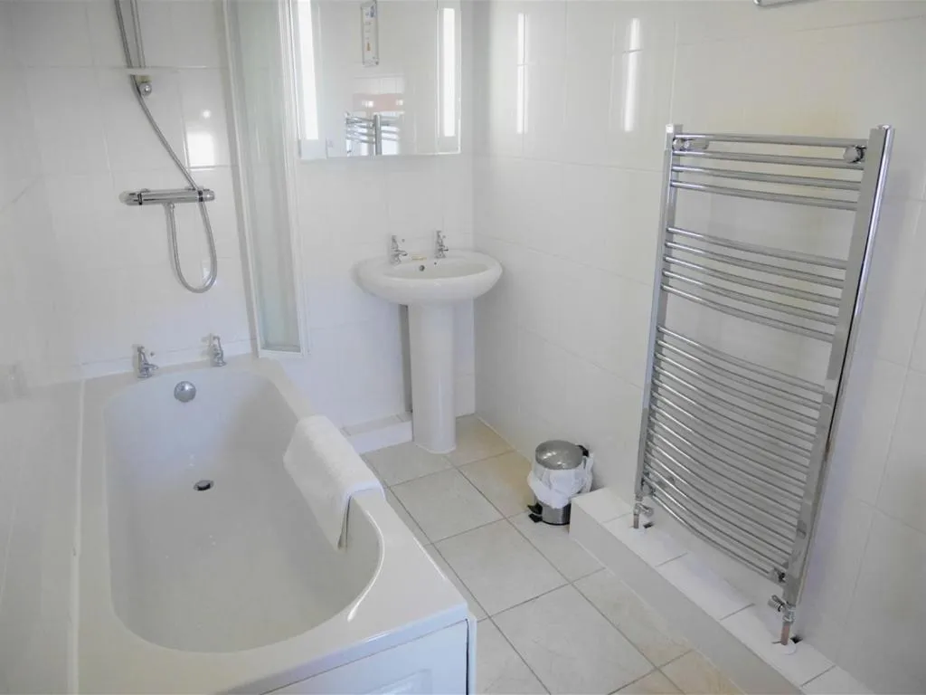 Bathroom in The White Hart